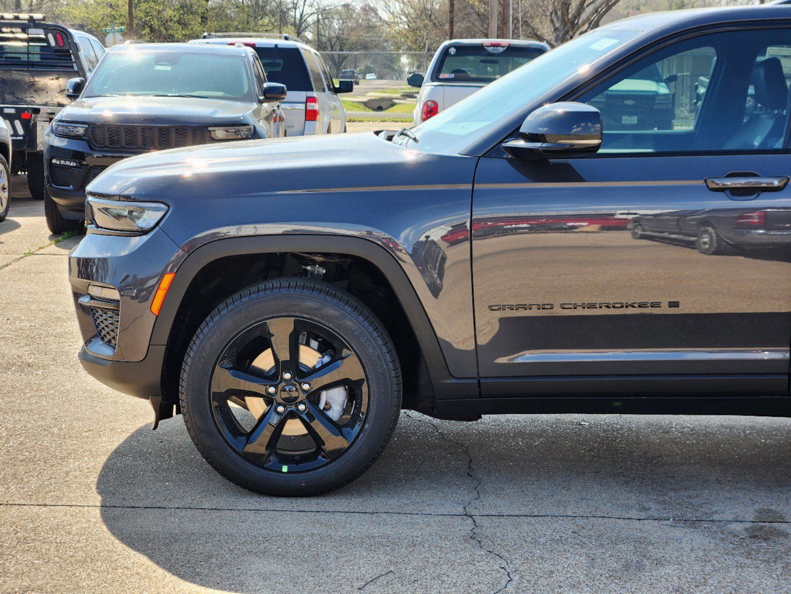 2024 Jeep Grand Cherokee Limited 8