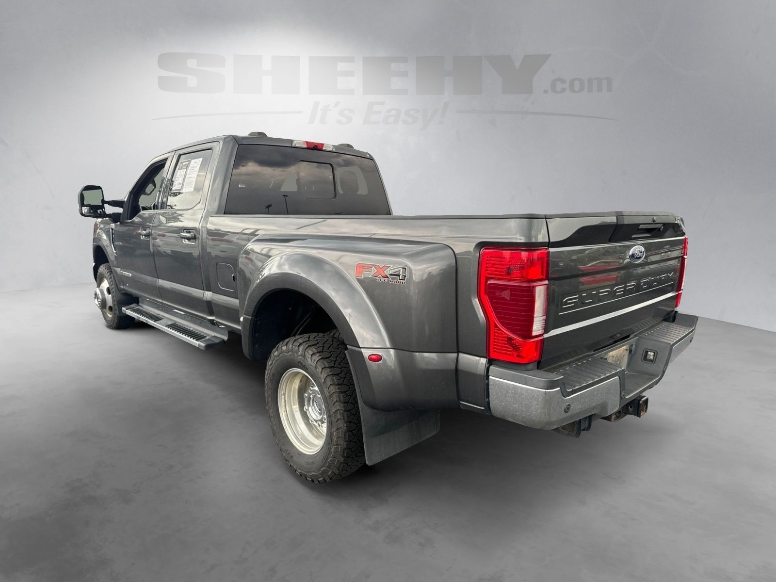 Used 2020 Magnetic Metallic Ford Lariat image 13