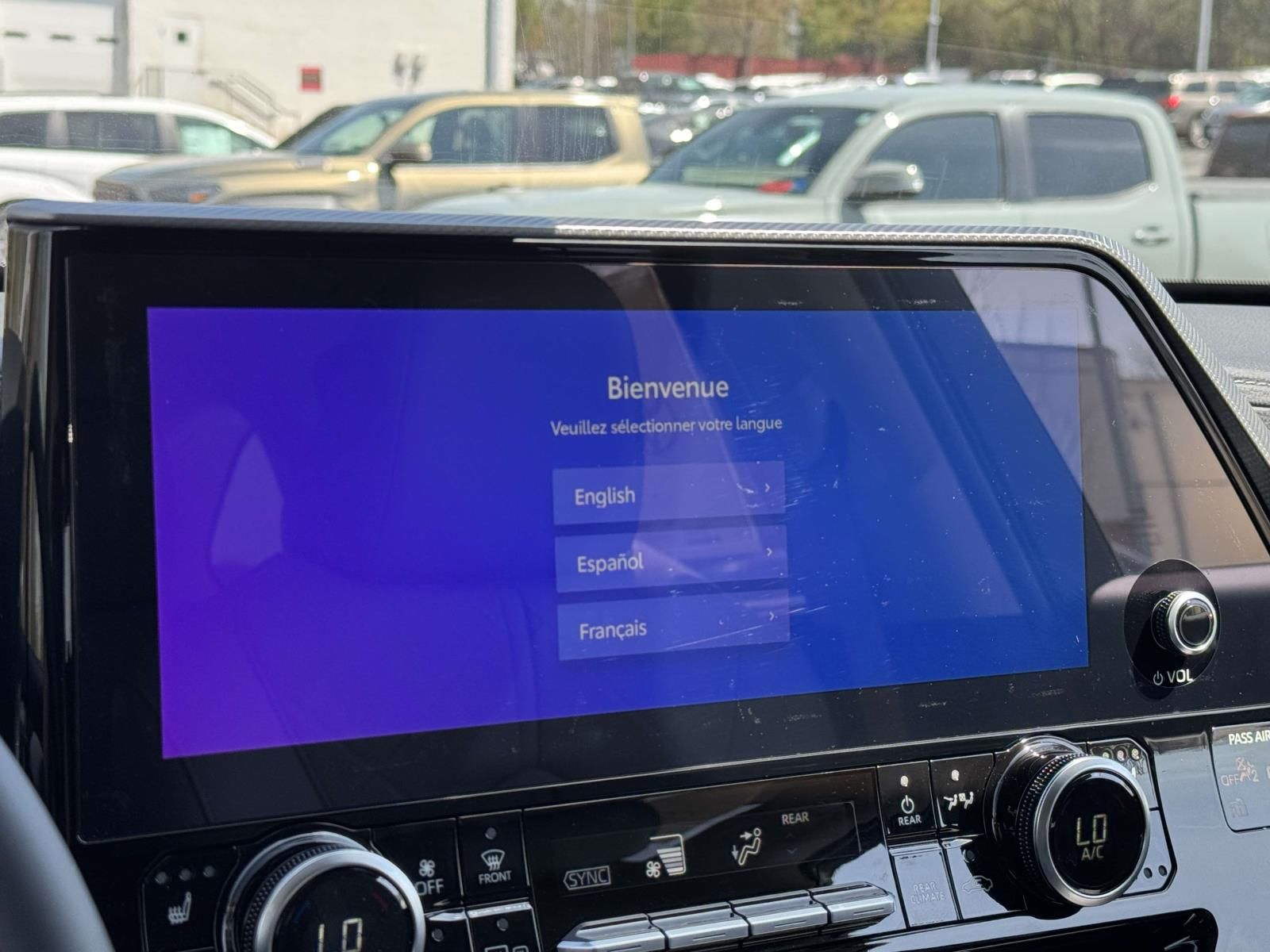 View vehicle photo 3