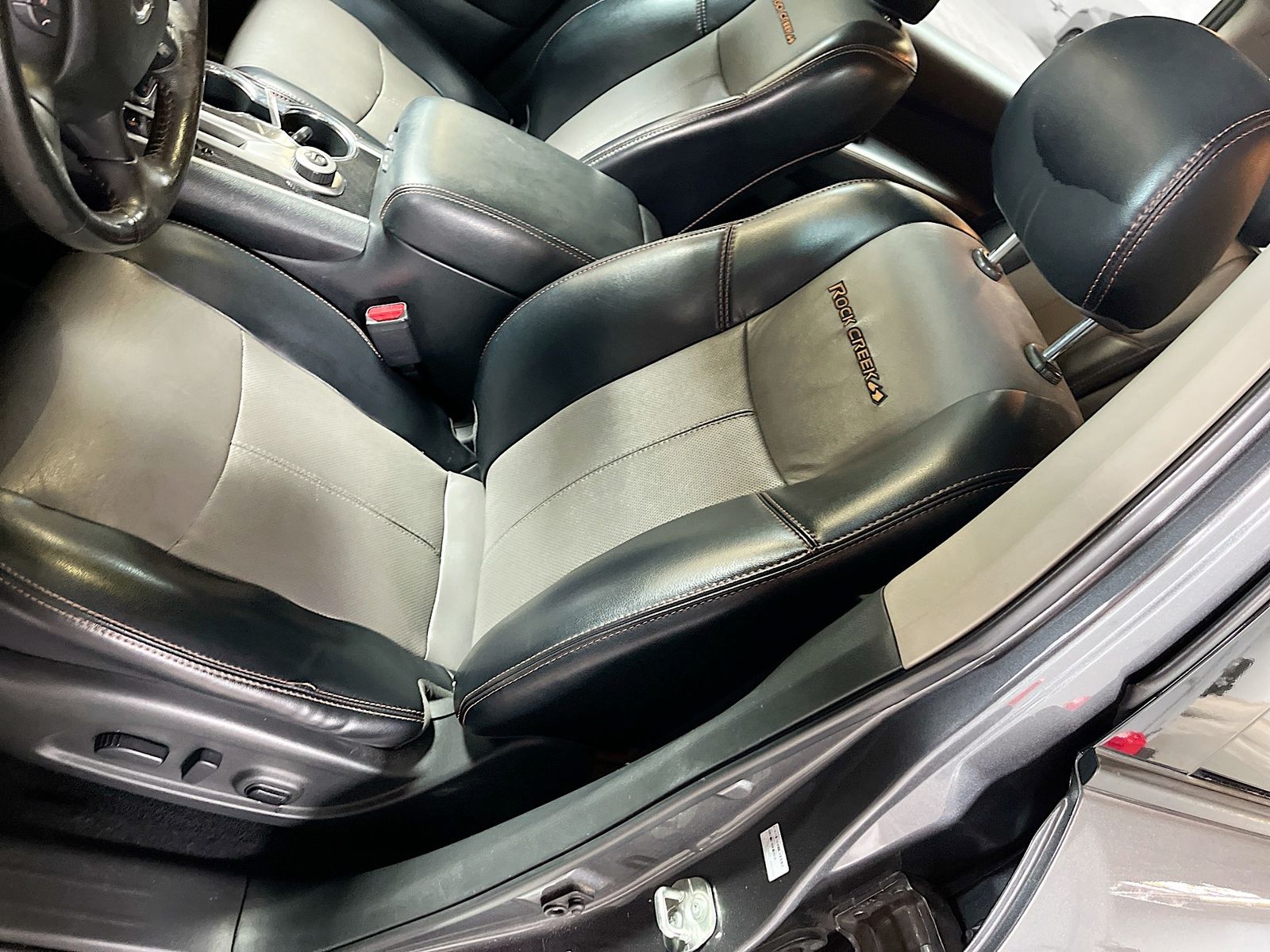 Used 2020 Gray Nissan SL image 19