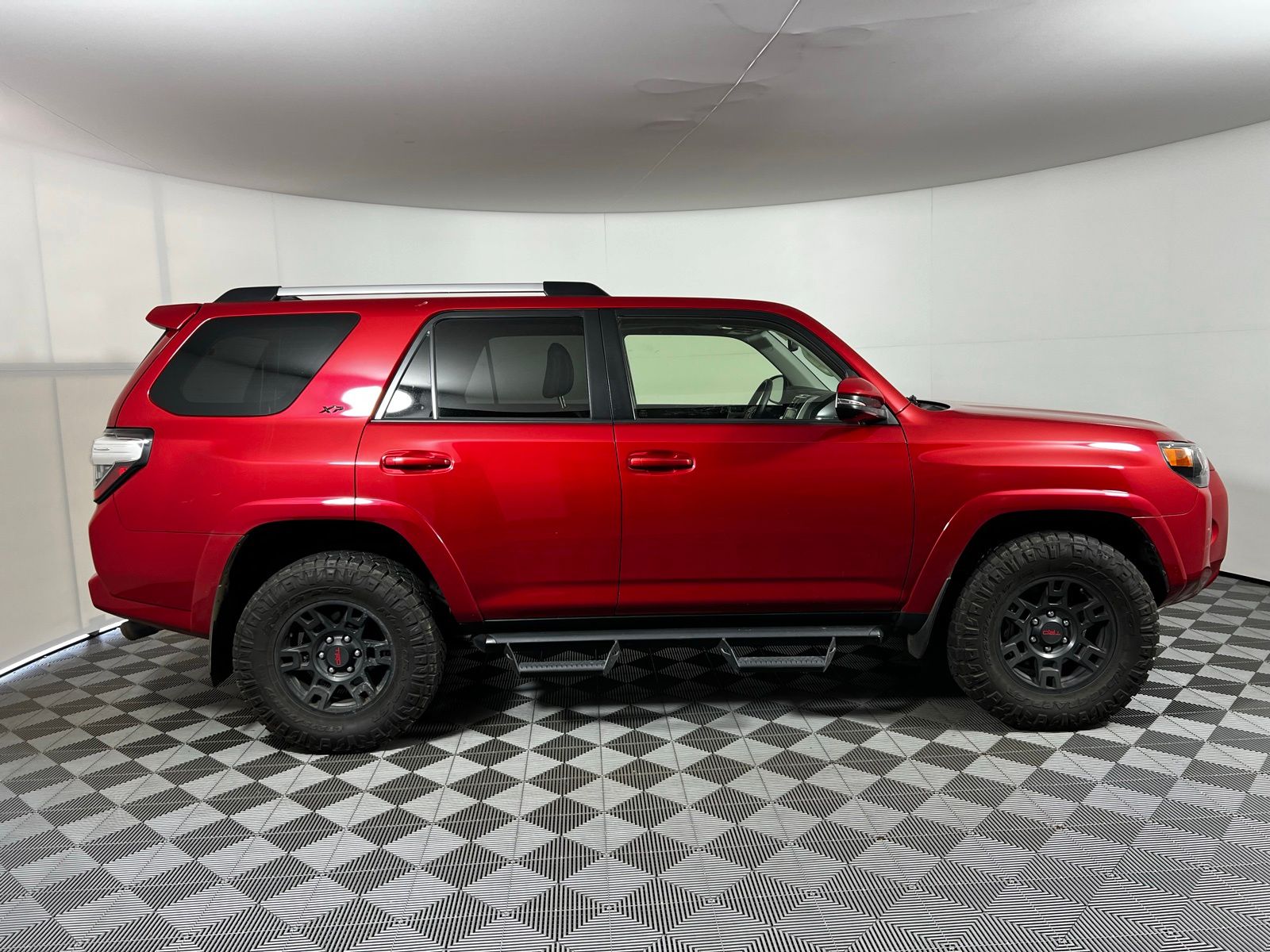 Thumbnail: 2020 Toyota 4Runner - 4
