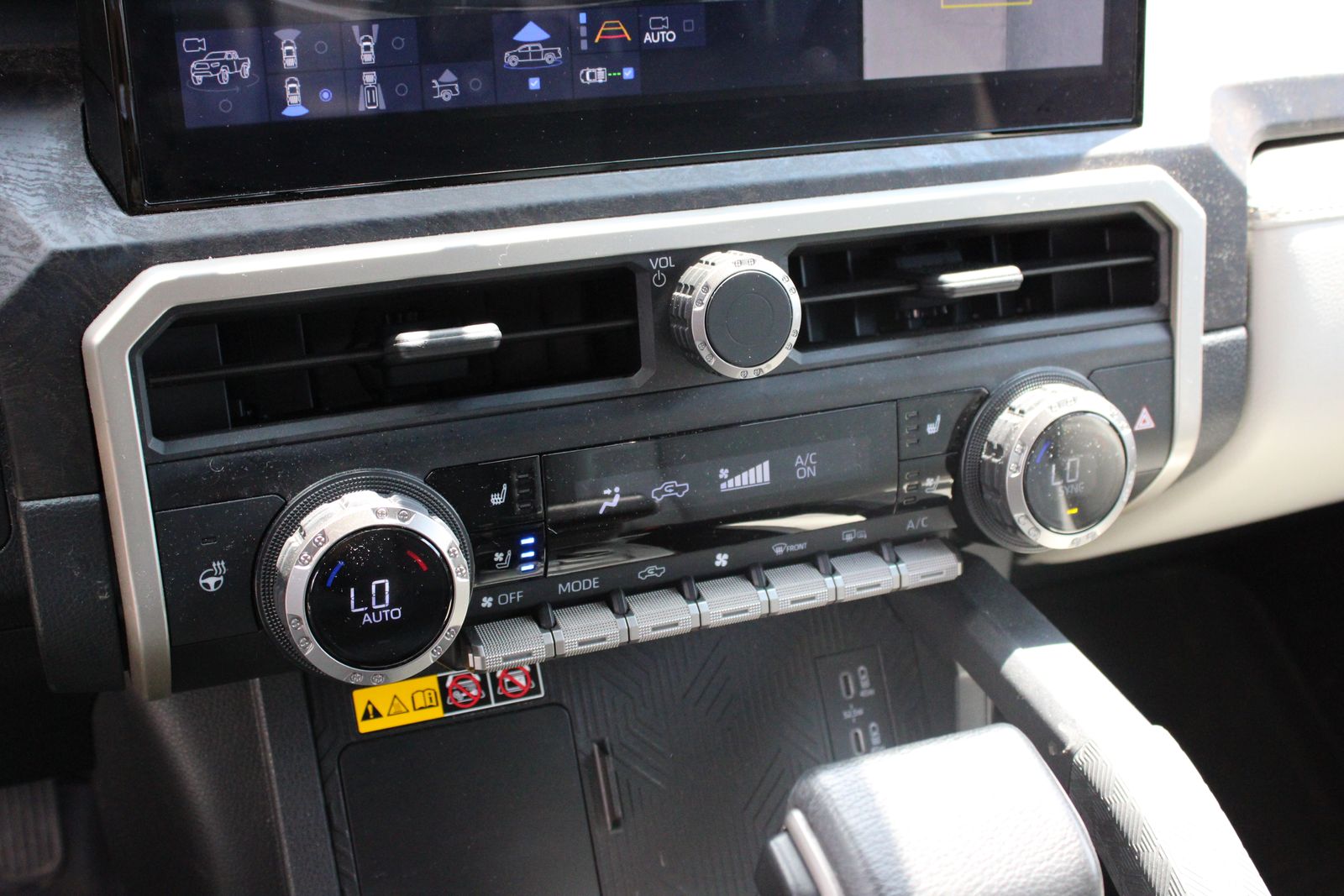 Used 2024  Toyota Limited image 22
