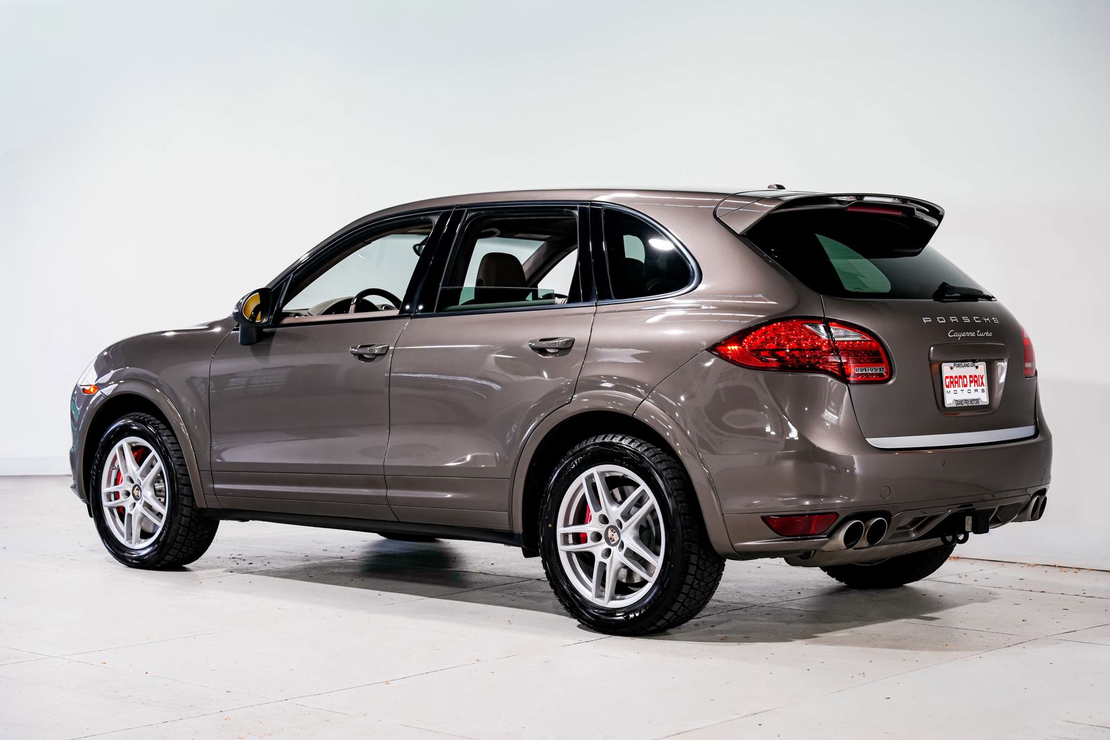 2013 Porsche Cayenne Turbo — photo 8