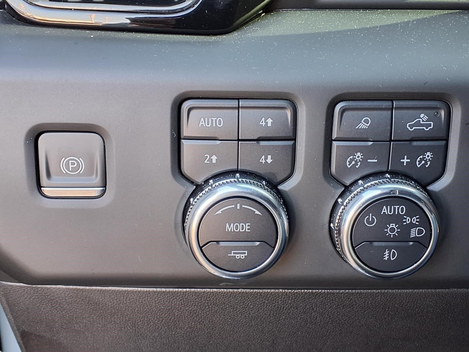2024 GMC Sierra 2500HD AT4 White at Big Star Buick GMC