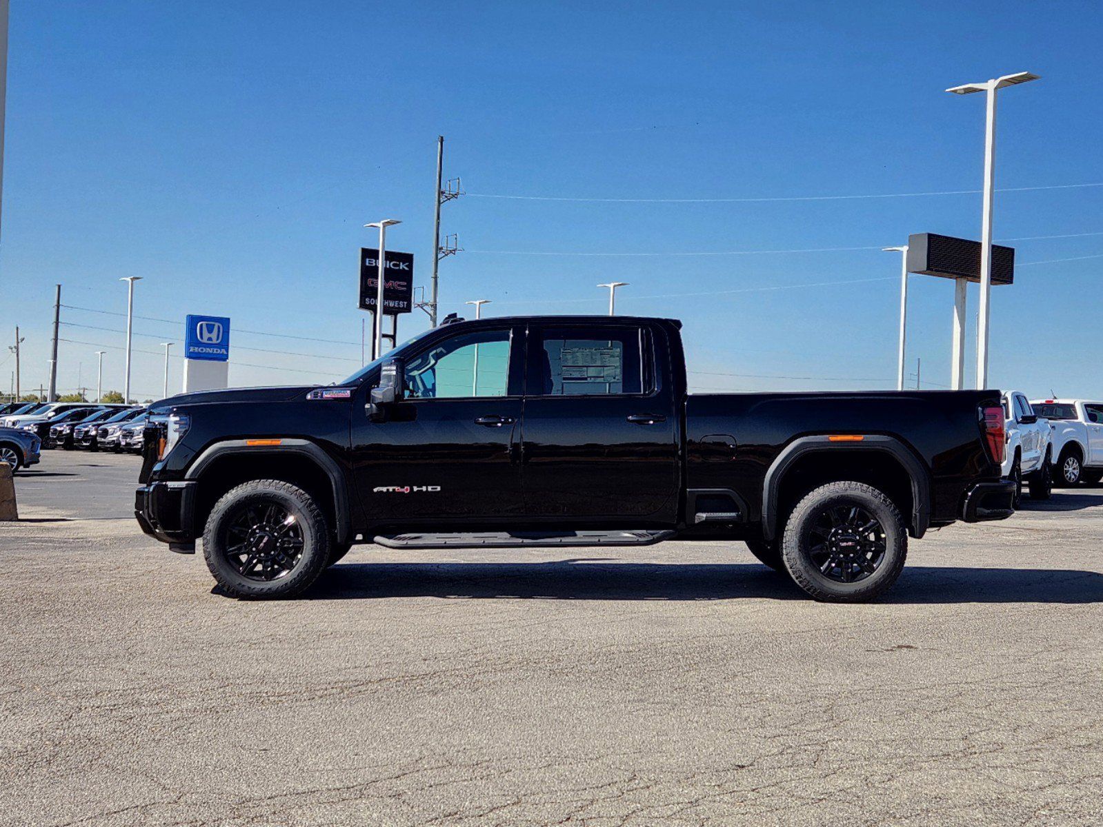 2025 GMC Sierra 2500HD AT4 3