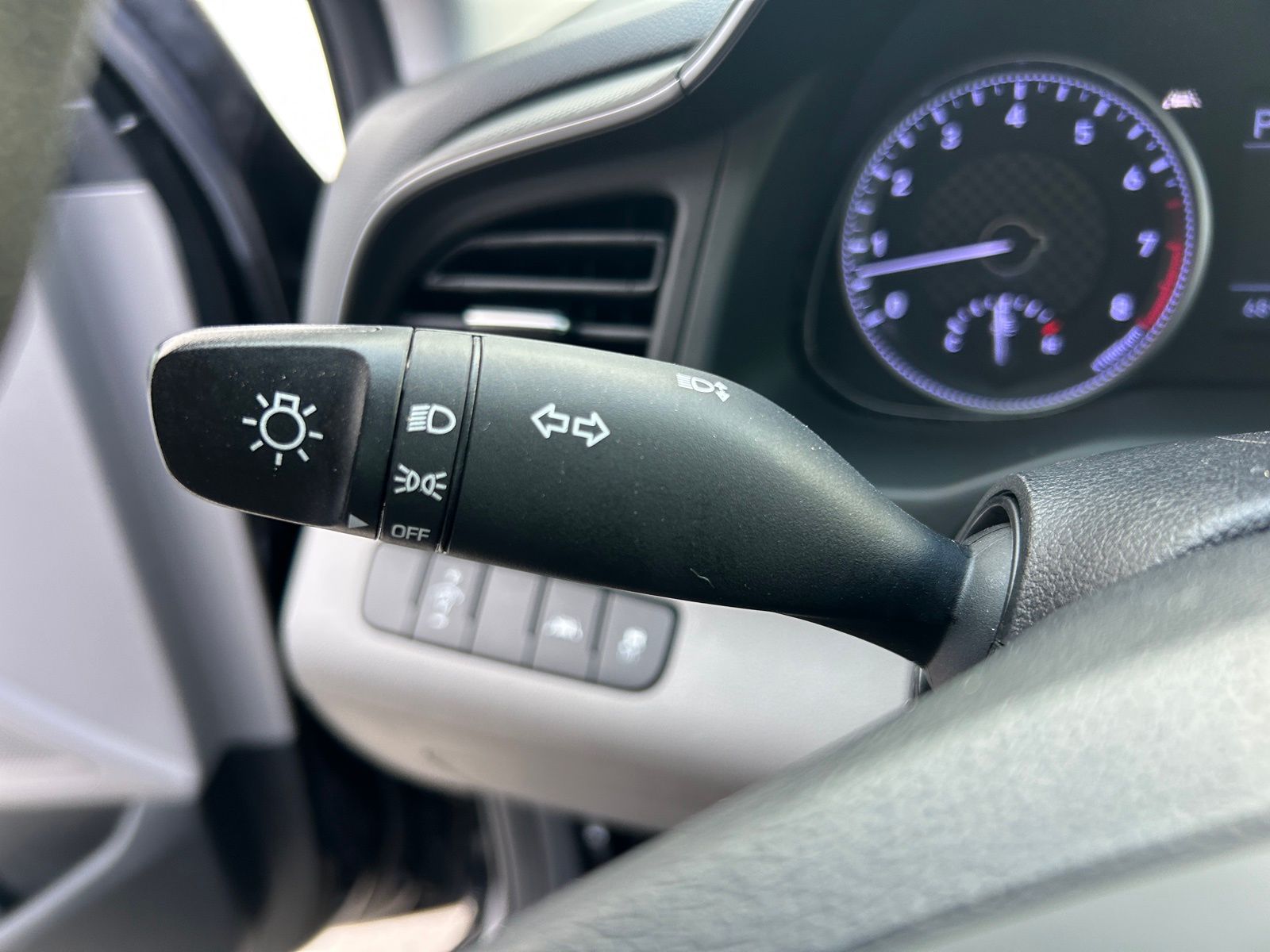 Used Car 2020 Hyundai Elantra  Se For Sale Under $15,000 In Austin, Texas