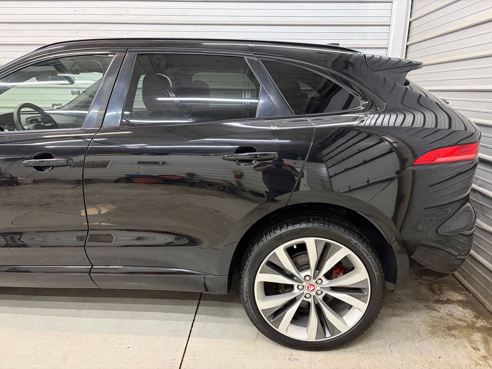 Photo 5 of 2020 Jaguar F-PACE S