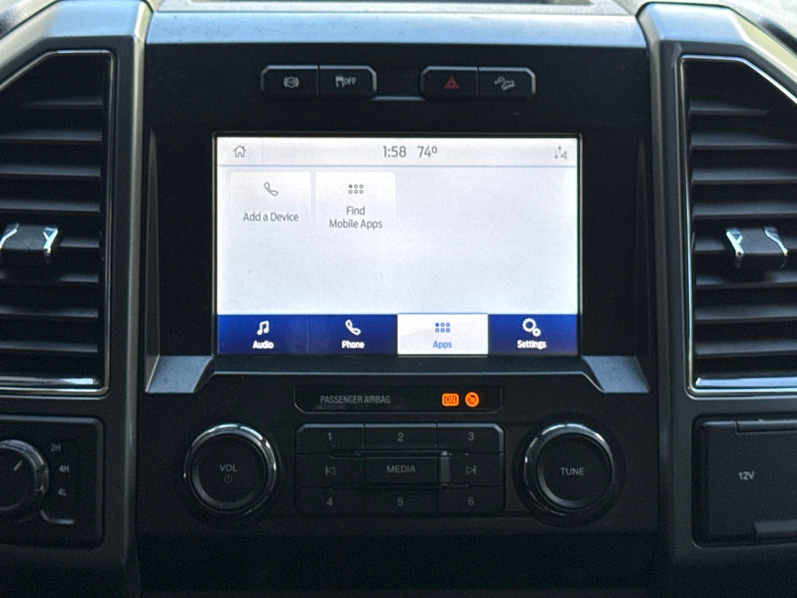 Certified Used 2022 Oxford White Ford XLT image 29