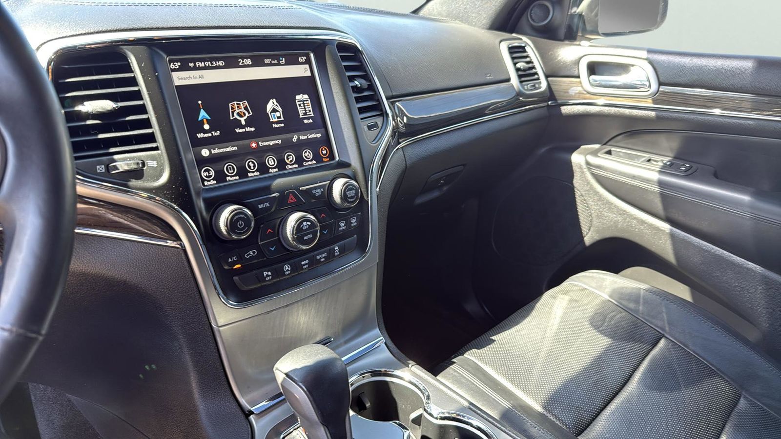 Used Car 2018 Jeep Grand Cherokee  Overland For Sale Under $25,000 In Austin, Texas