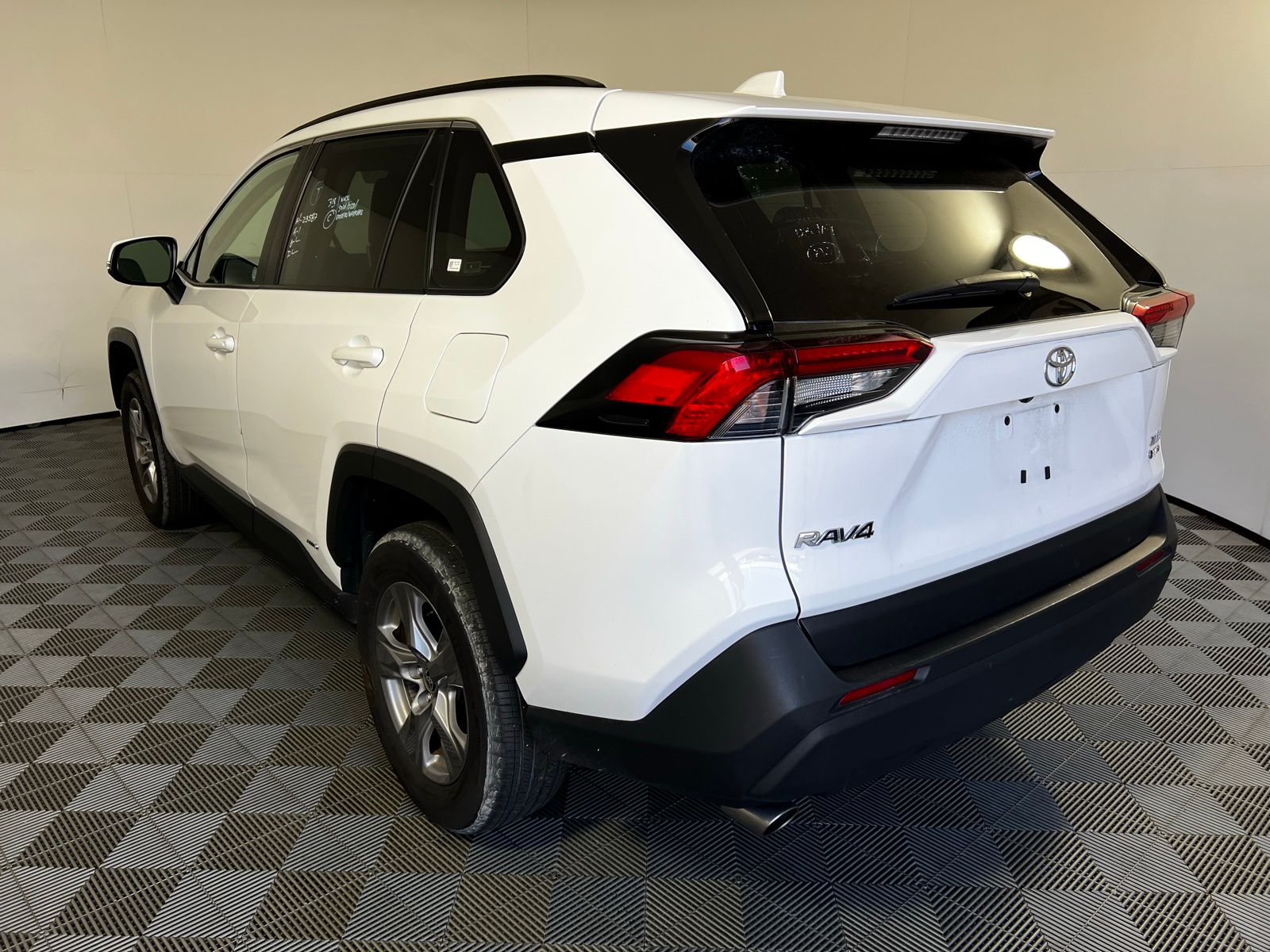 Thumbnail: 2025 Toyota RAV4 - 7