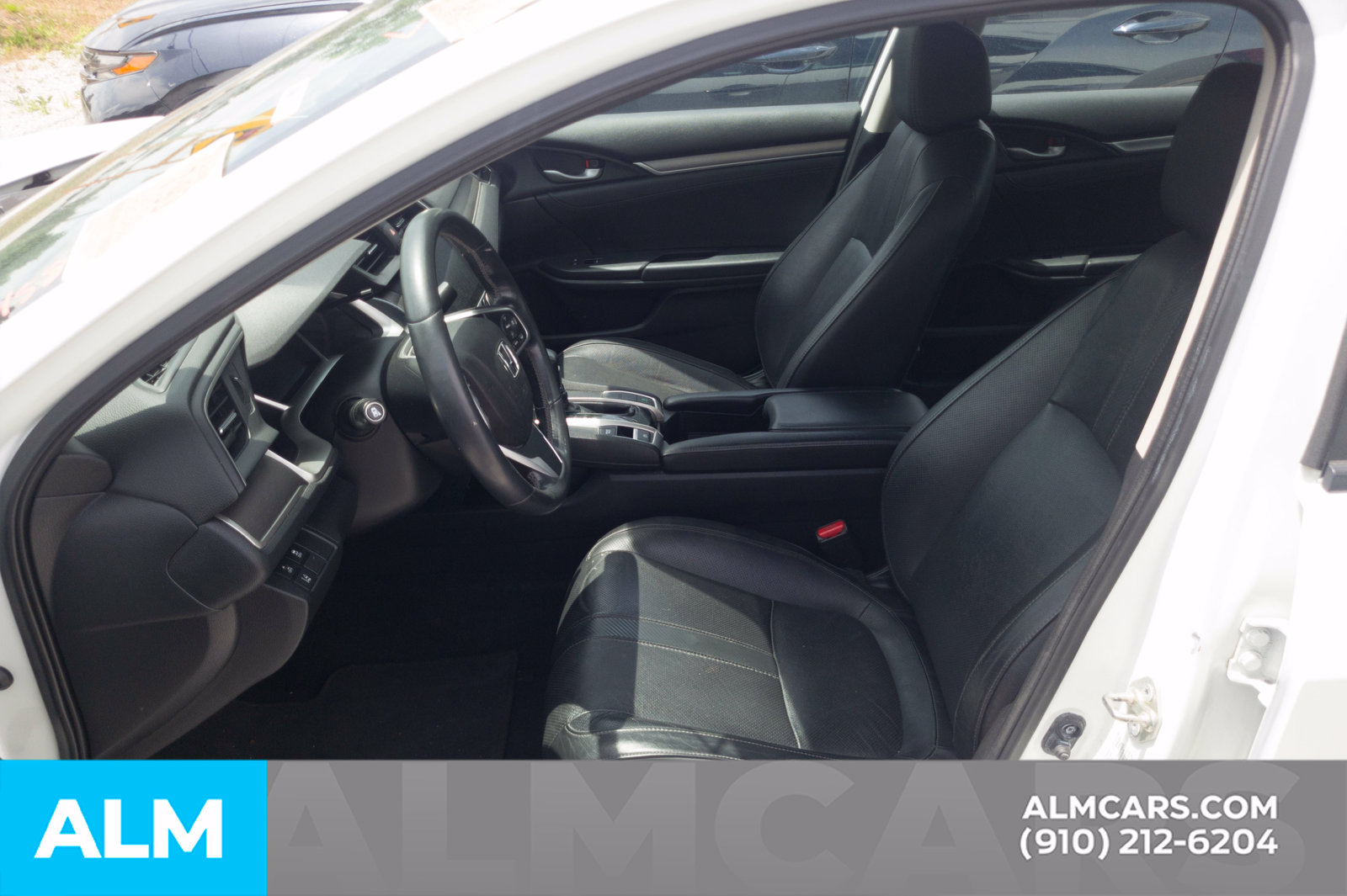 Used 2017 White Orchid Pearl Honda Touring image 6