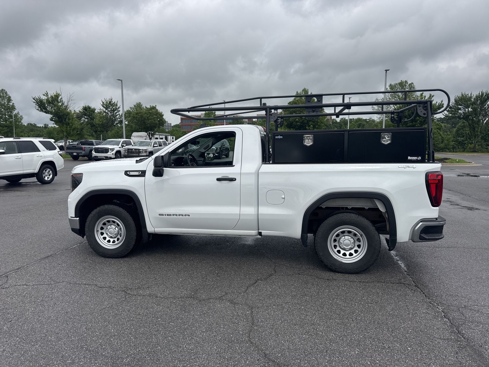 View vehicle photo 7