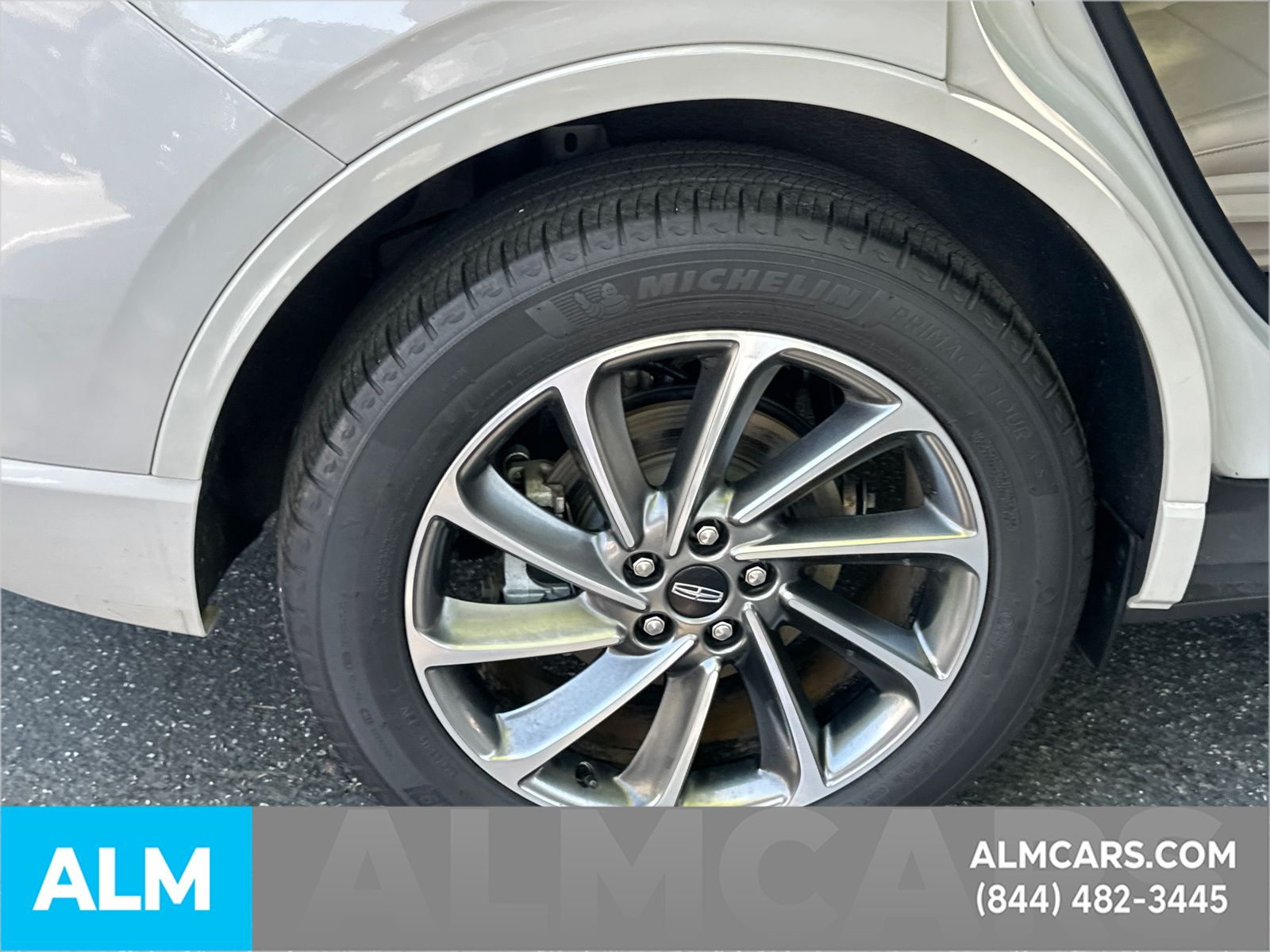 Used 2024 White Lincoln Grand Touring image 38