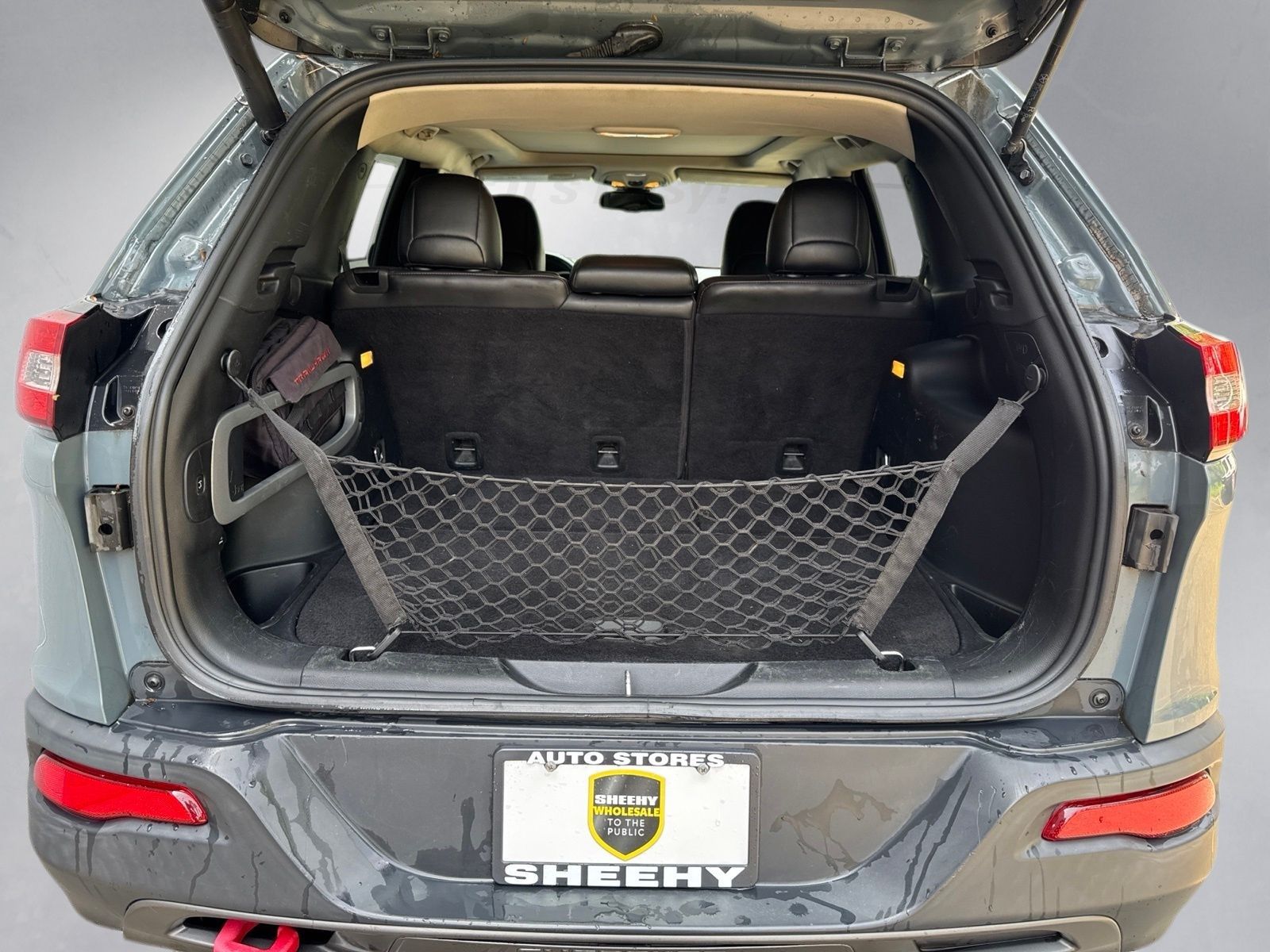 Used 2015 Anvil Clearcoat Jeep Trailhawk image 37