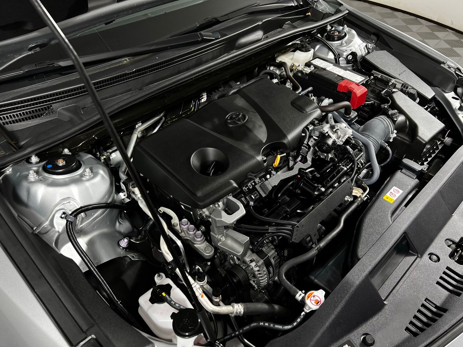 2024 Toyota Camry SE 10