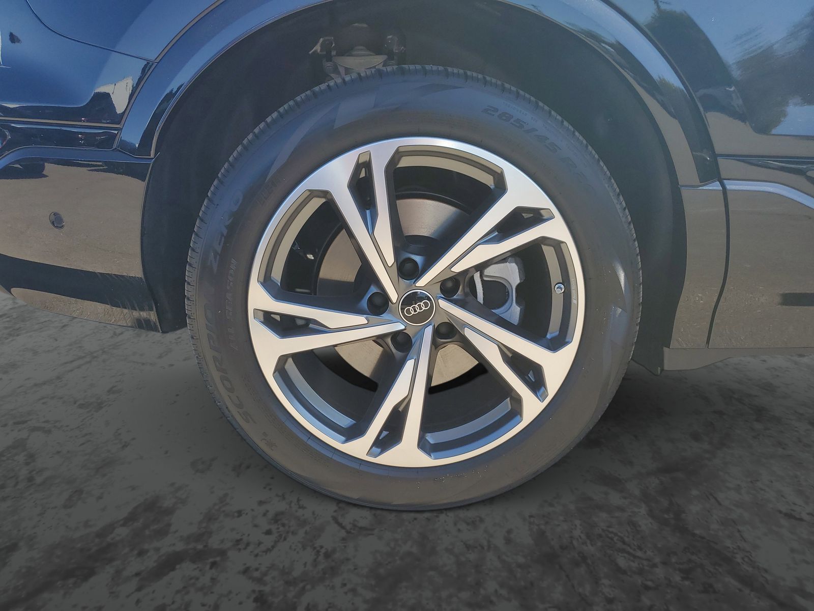 Vehicle photo