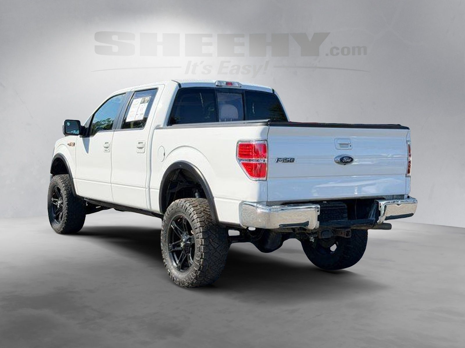 Used 2011 White Ford Lariat image 12