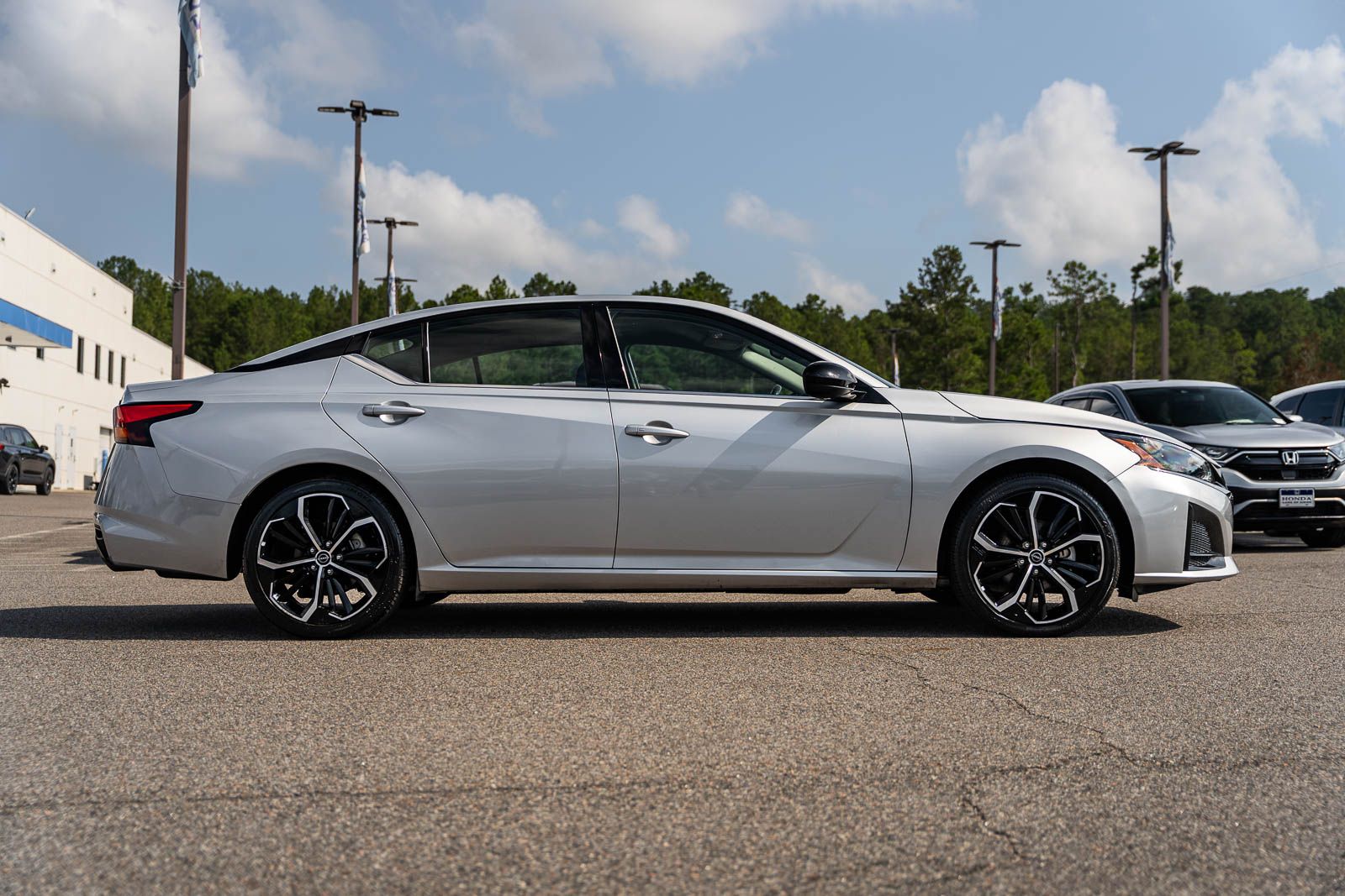 Used 2024 Nissan Altima Sedan