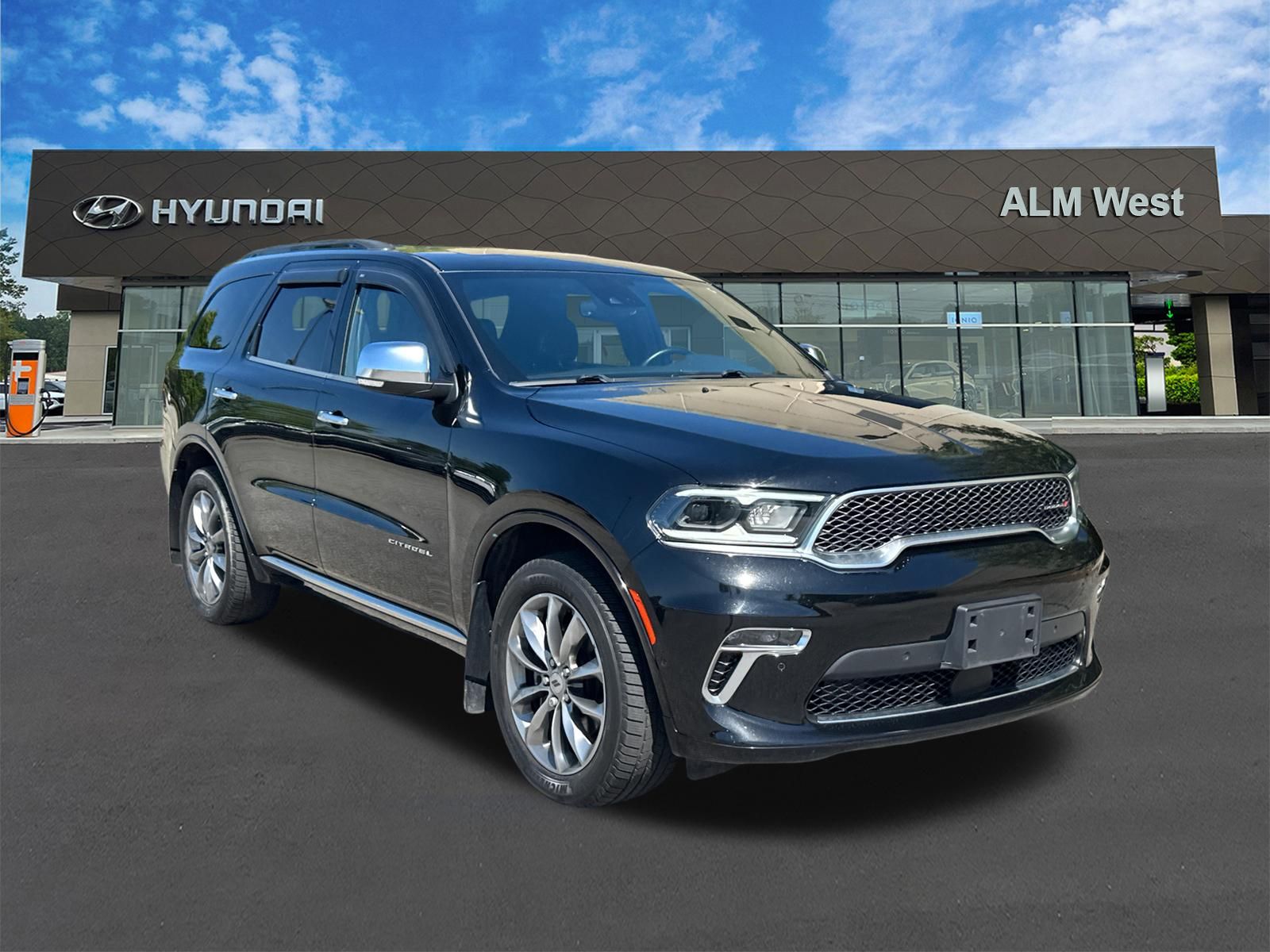 Used 2022 Black Dodge Citadel image 3