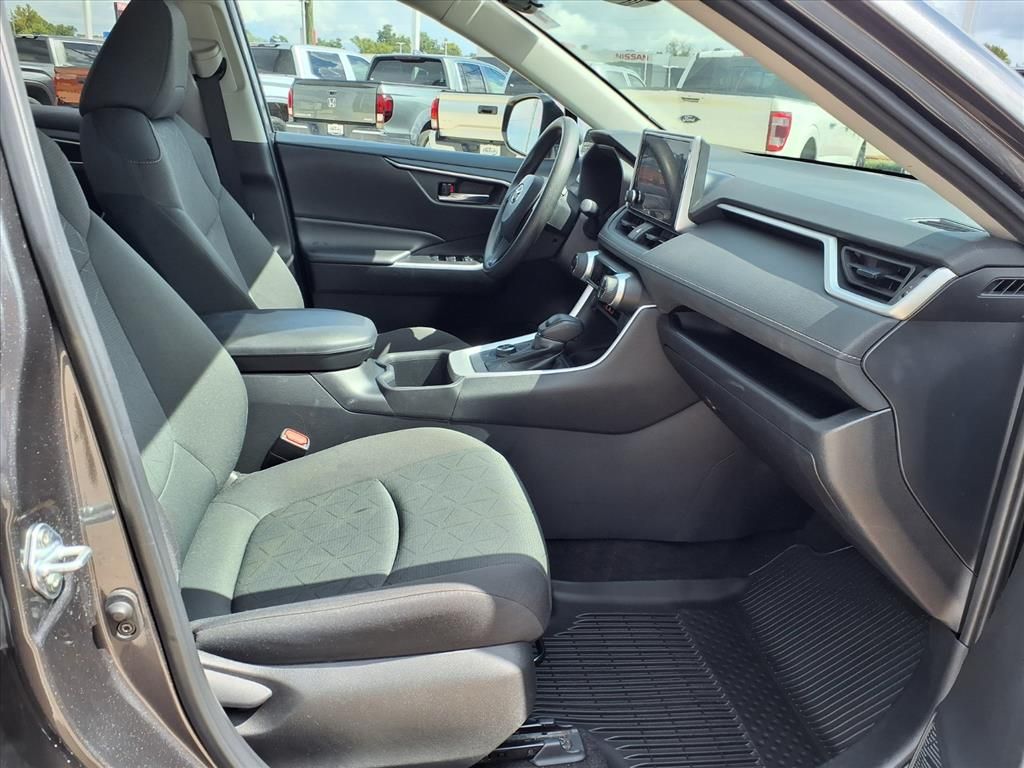 2024 Toyota RAV4 Hybrid XLE  at Gullo Toyota