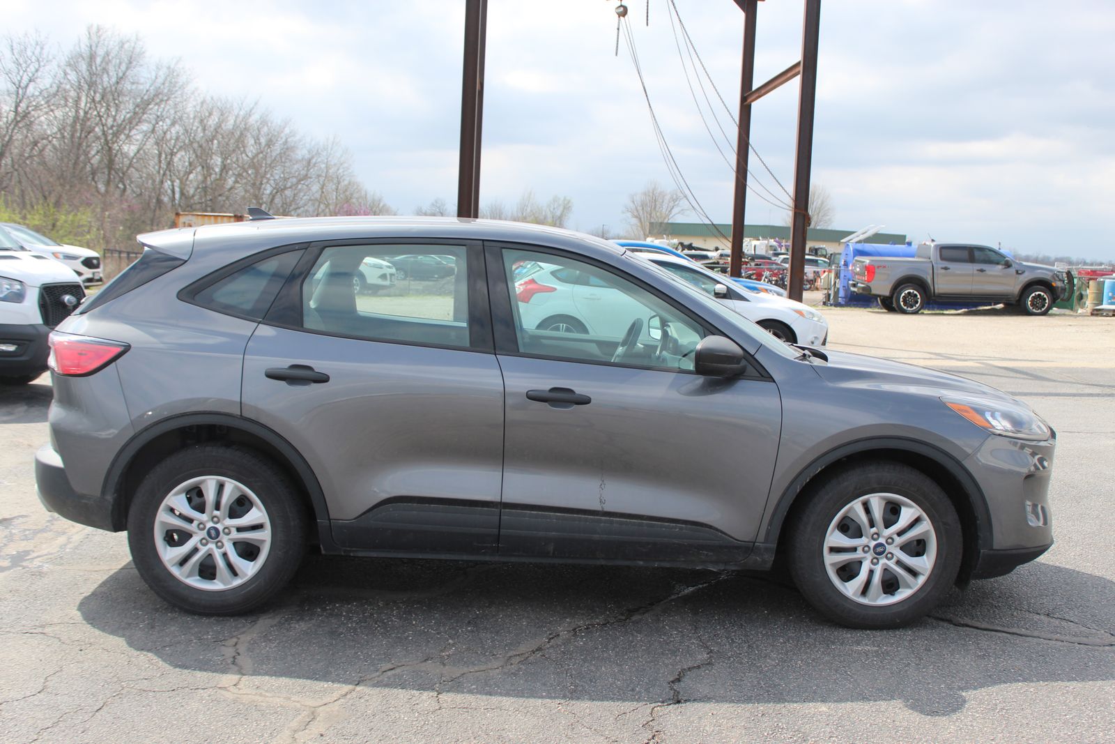 View vehicle photo 7