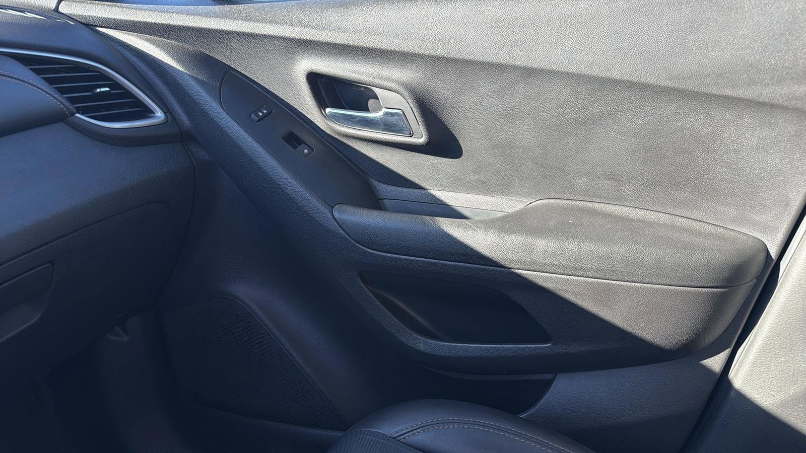 Used Car 2020 Chevrolet Trax  Lt For Sale Under $12,000 In Austin, Texas