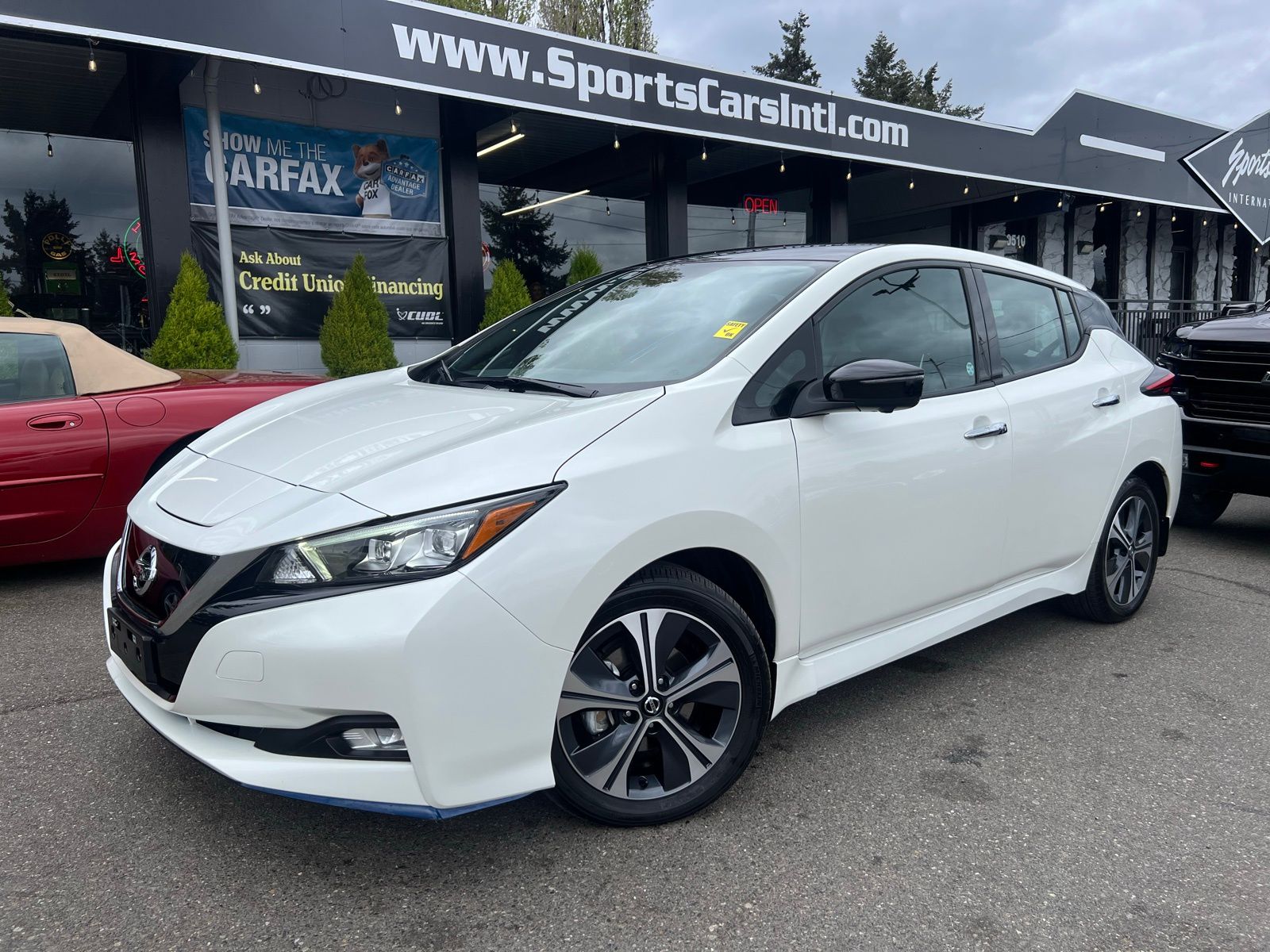 2-Tone White/Black 2021 Nissan LEAF SL Plus FWD Hatchback Front-Wheel Drive Automatic