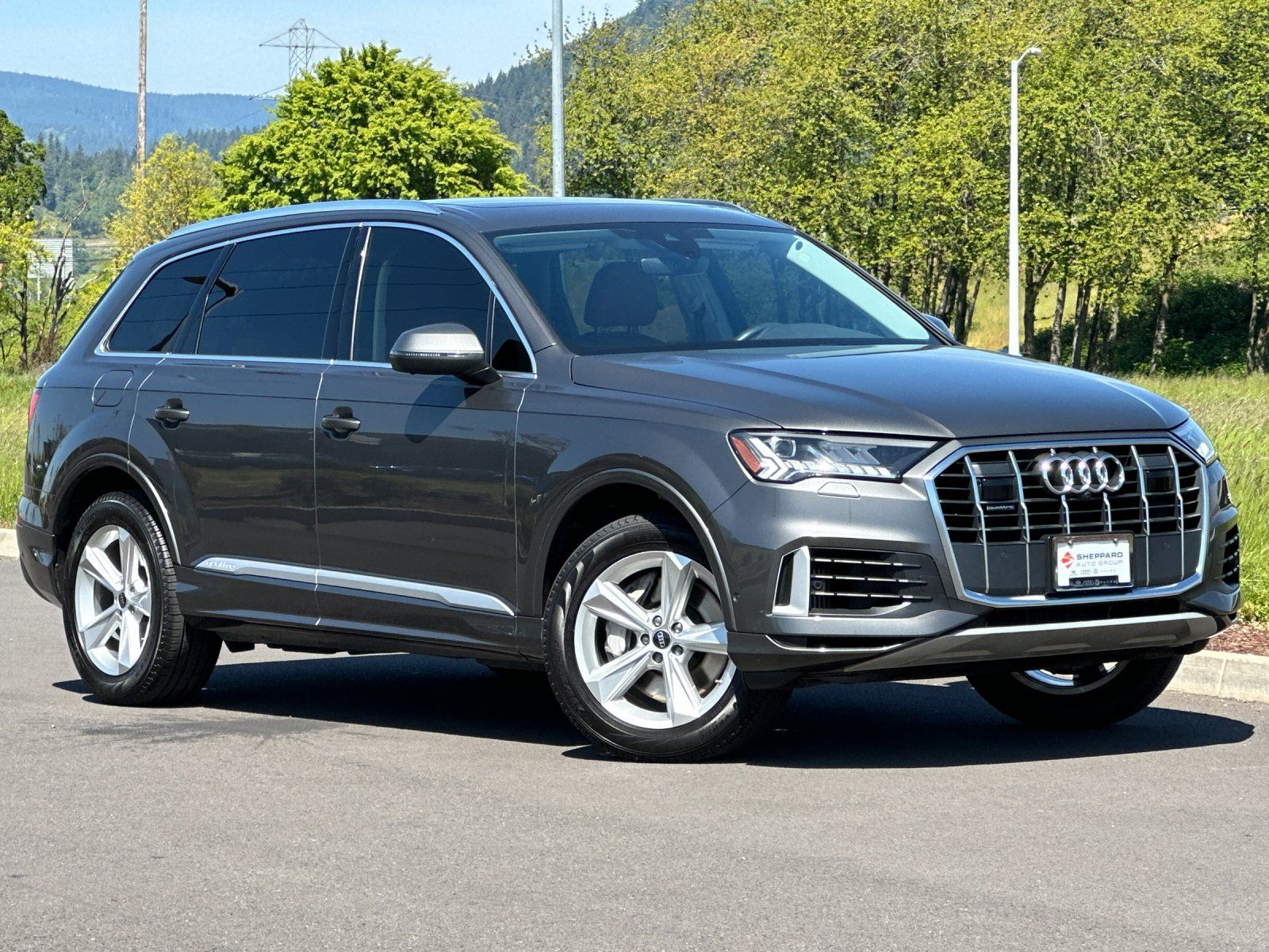 Samurai Gray Metallic 2024 Audi Q7 quattro Premium 55 TFSI SUV / Crossover All-Wheel Drive 8-Speed Automatic