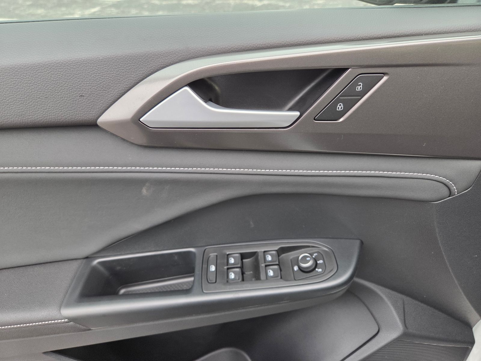 new 2026 Volkswagen Taos car, priced at $33,490
