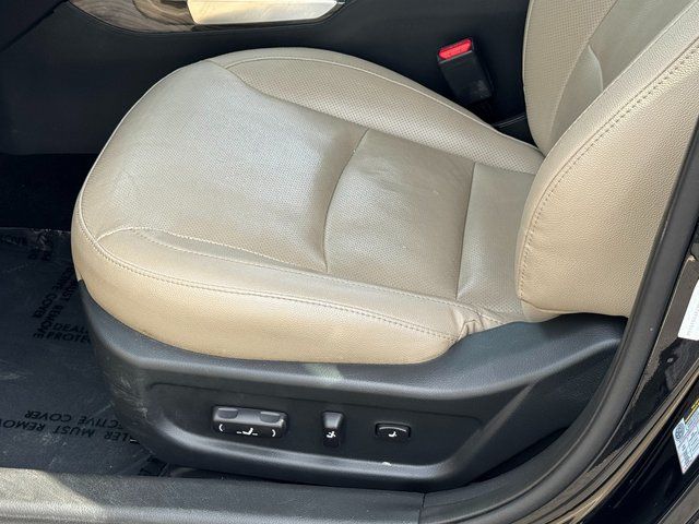 Used 2015 Black Kia EX image 34