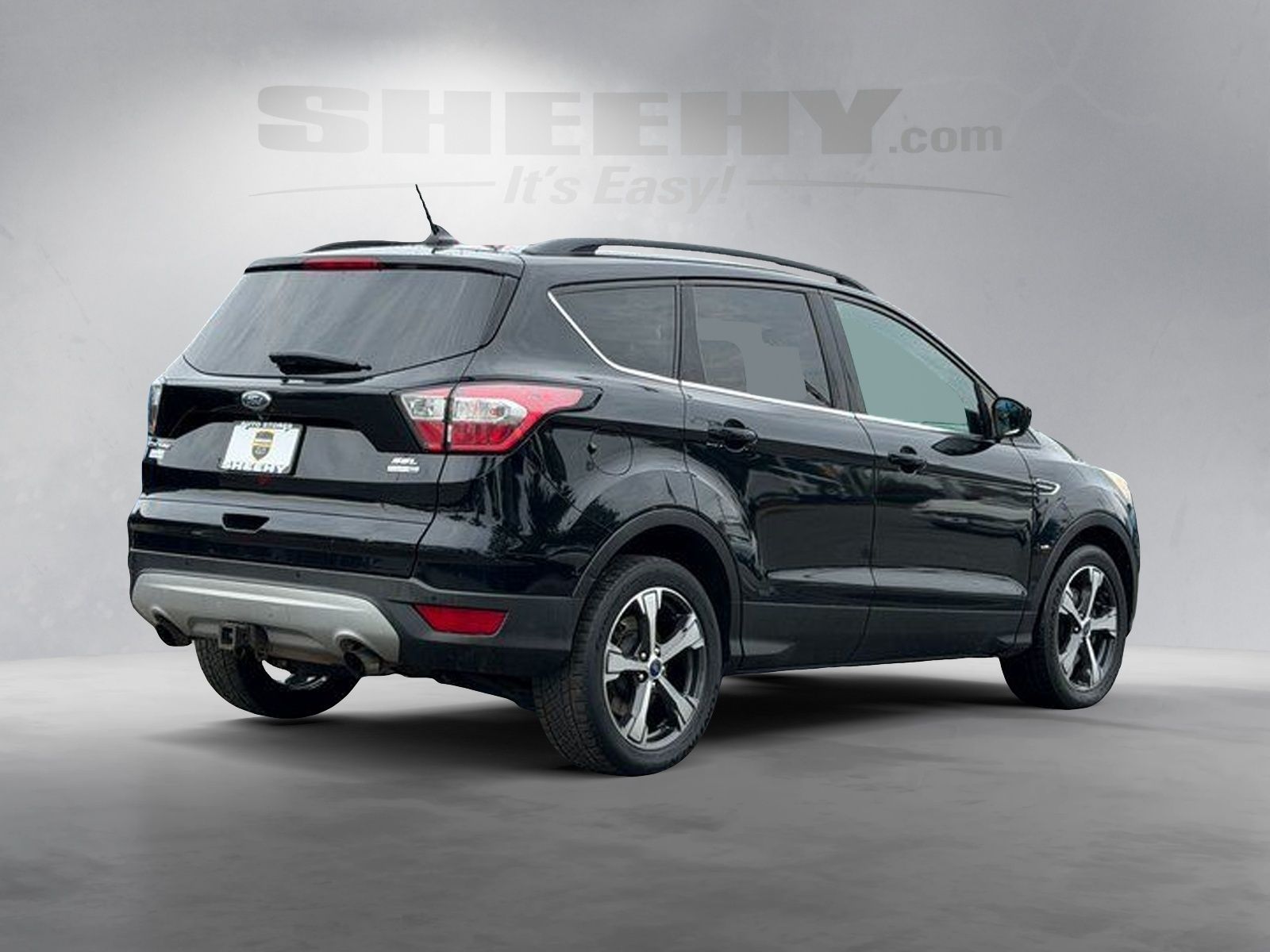 Used 2018 Shadow Black Ford SEL image 9