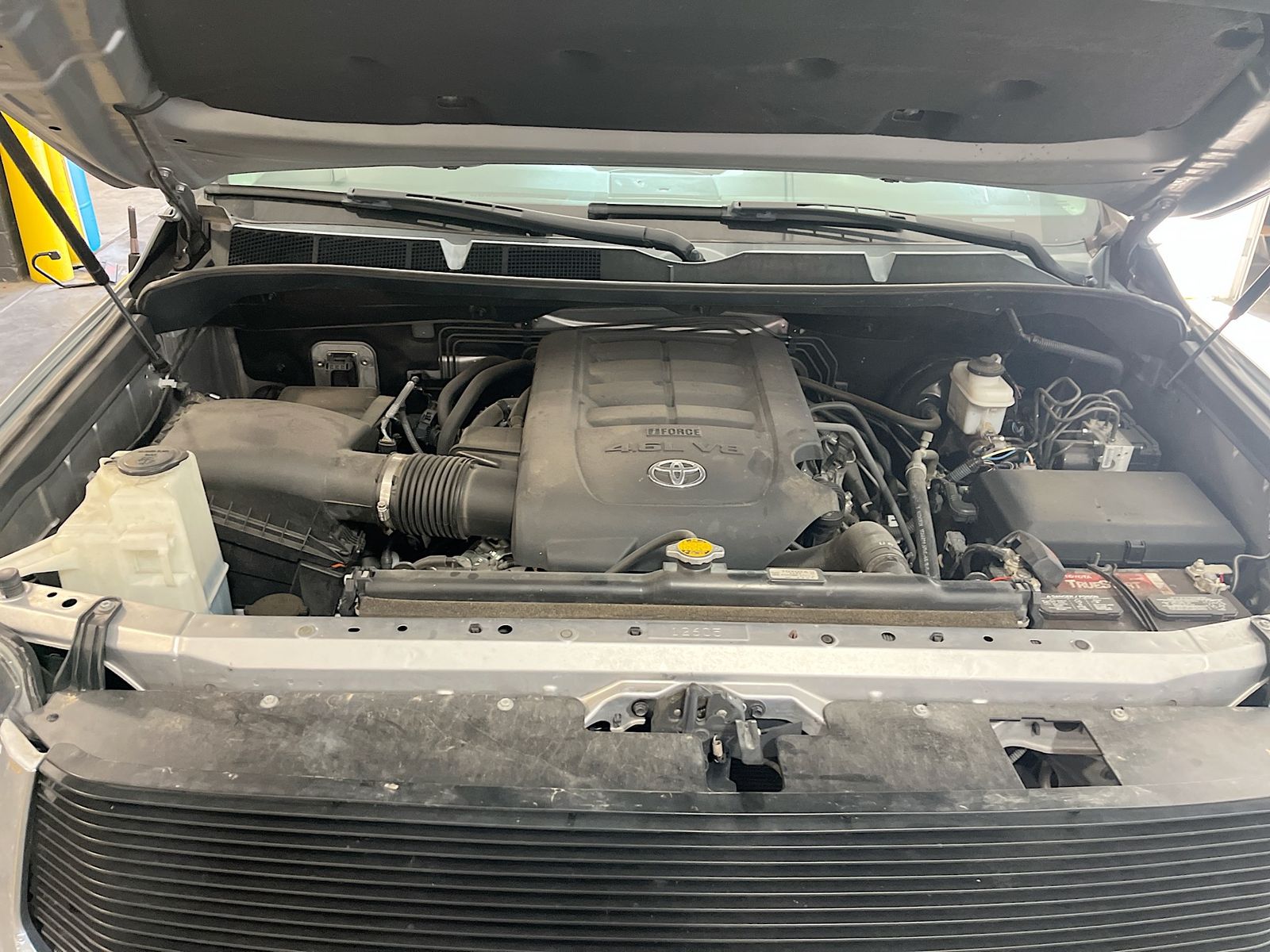 Used 2014 Silver Toyota SR5 image 28