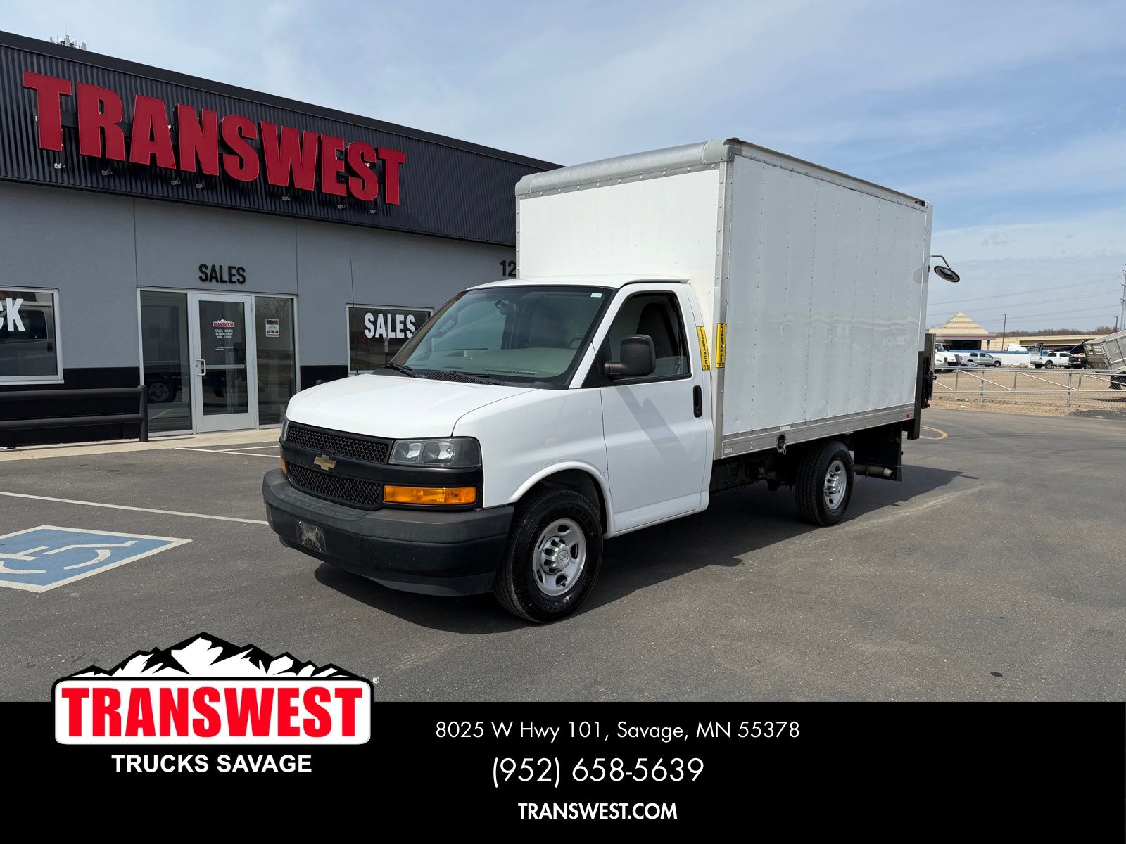 Summit White 2018 Chevrolet Express Chassis 3500 139 Cutaway RWD Van Rear-Wheel Drive 8-Speed Automatic Overdrive