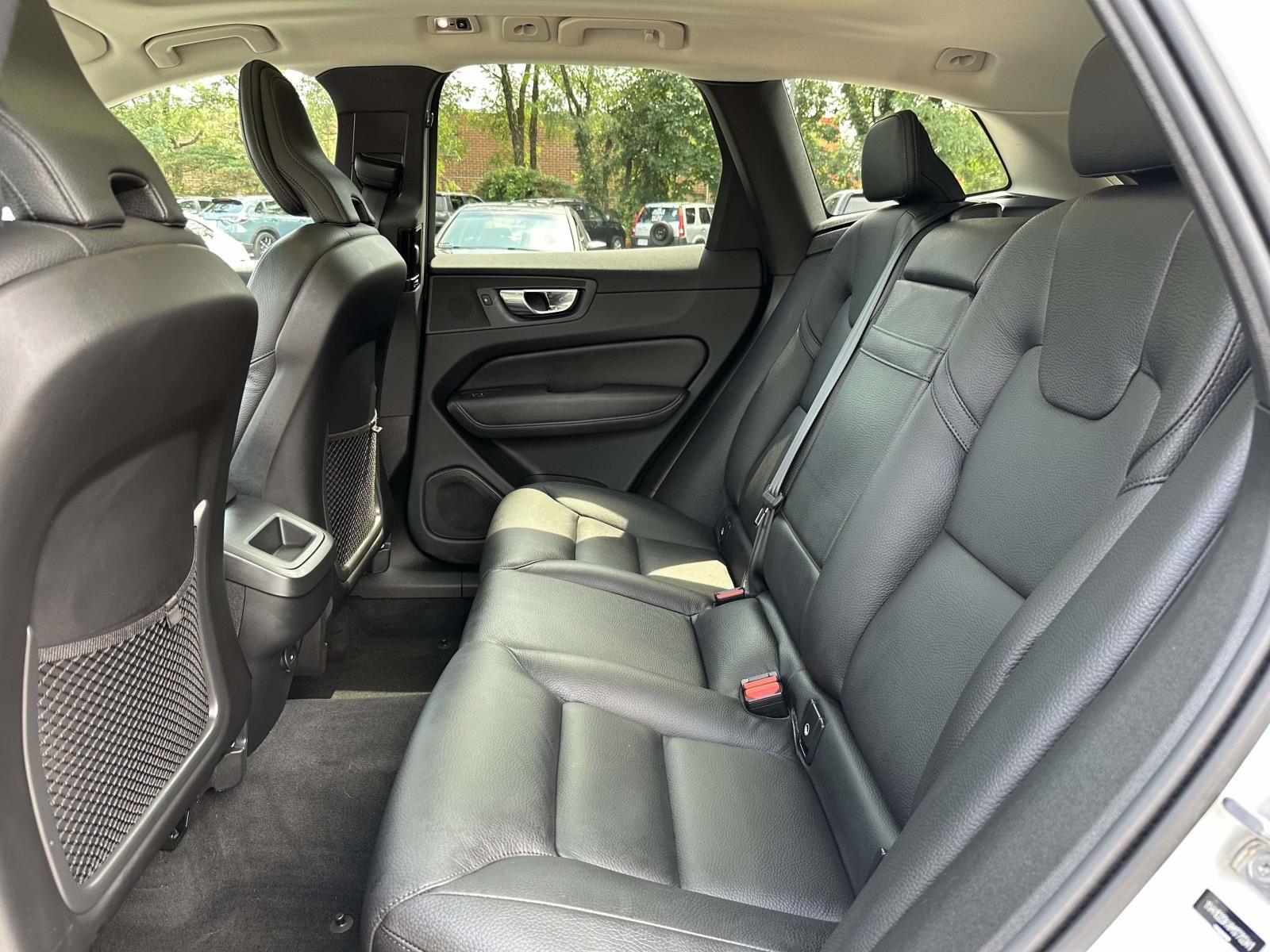 Used 2021 White Volvo T5 Momentum image 7