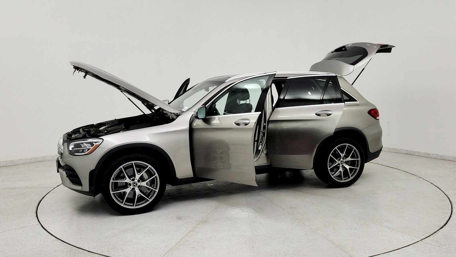 Used 2020  Mercedes-Benz GLC 300 image 12