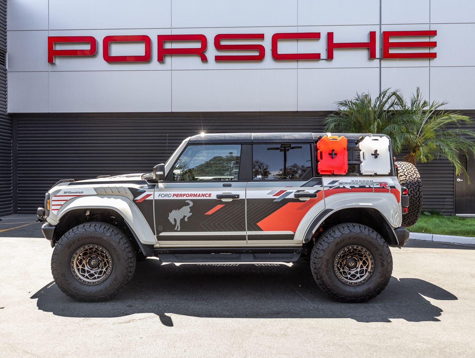 2025 Ford Bronco Raptor 4x4's photo