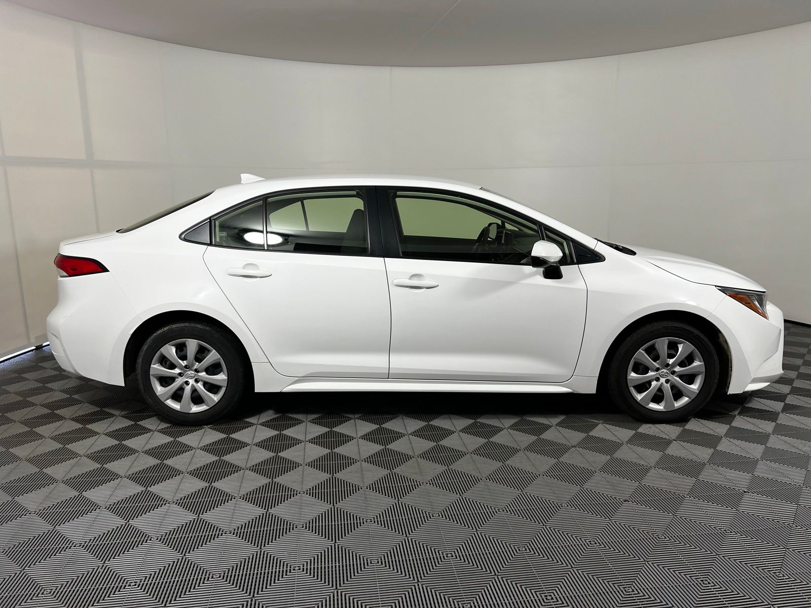 Thumbnail: 2024 Toyota Corolla - 4