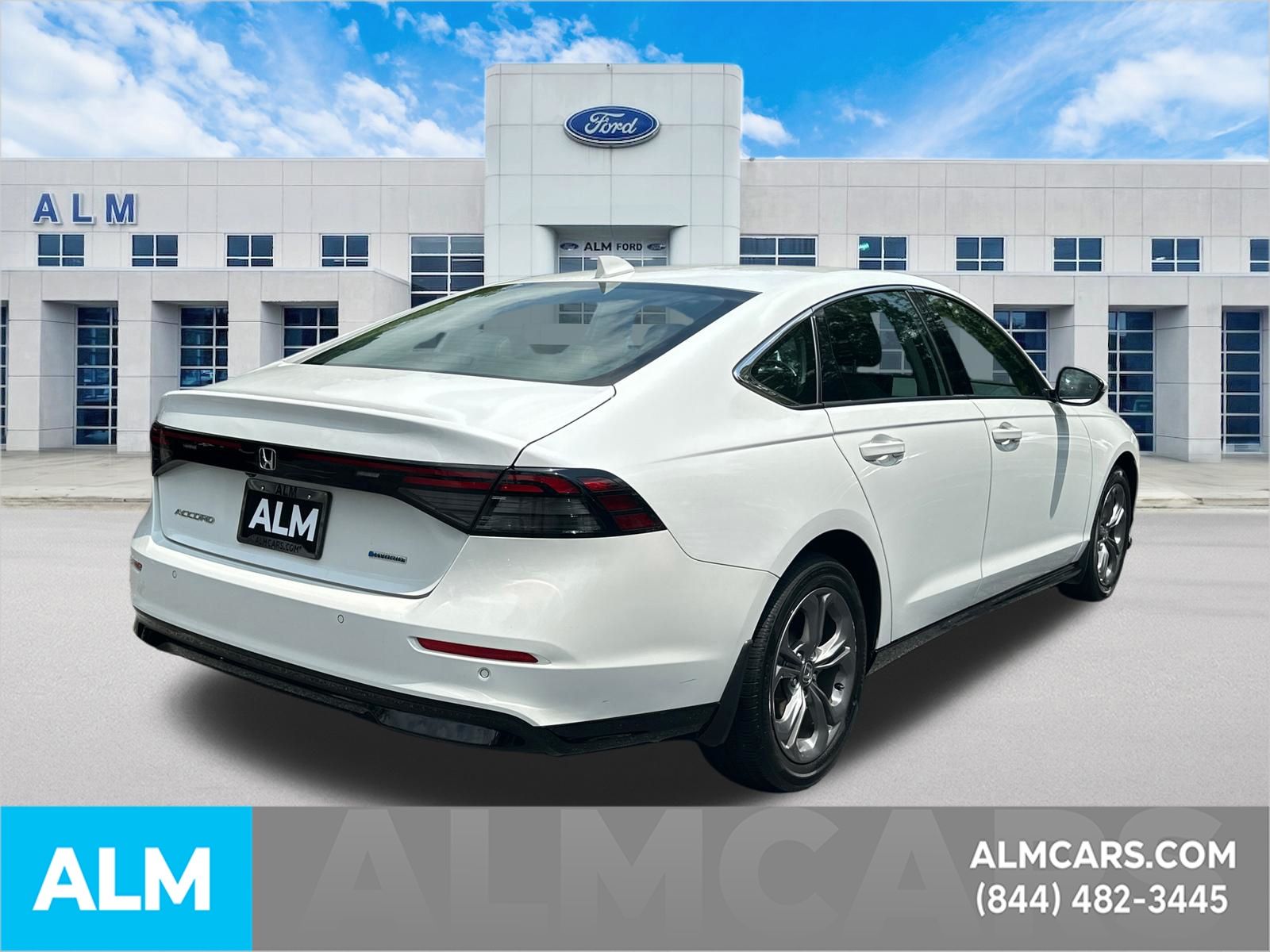 Used 2023 White Honda EX-L image 5