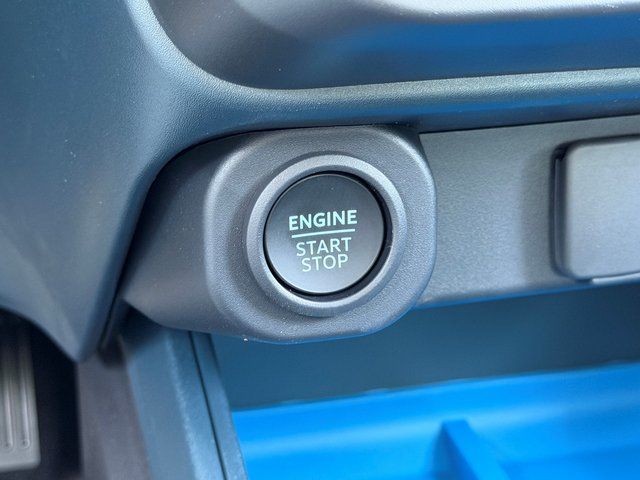 New 2026 Oxford White Ford XLT image 22