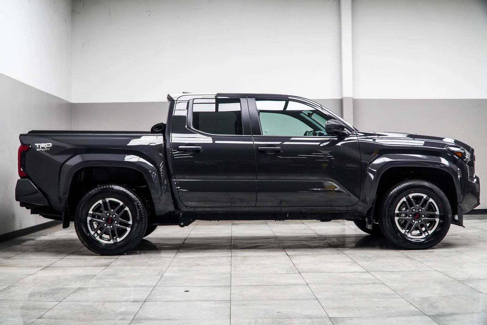 View vehicle photo 6