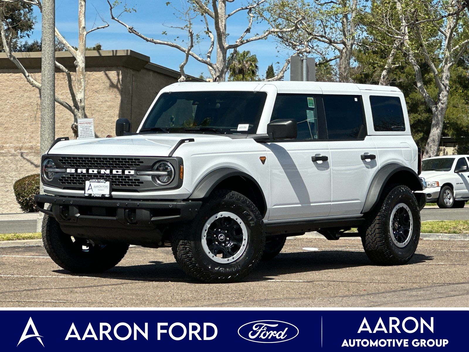 Oxford White 2026 Ford Bronco SUV / Crossover Four-Wheel Drive Automatic