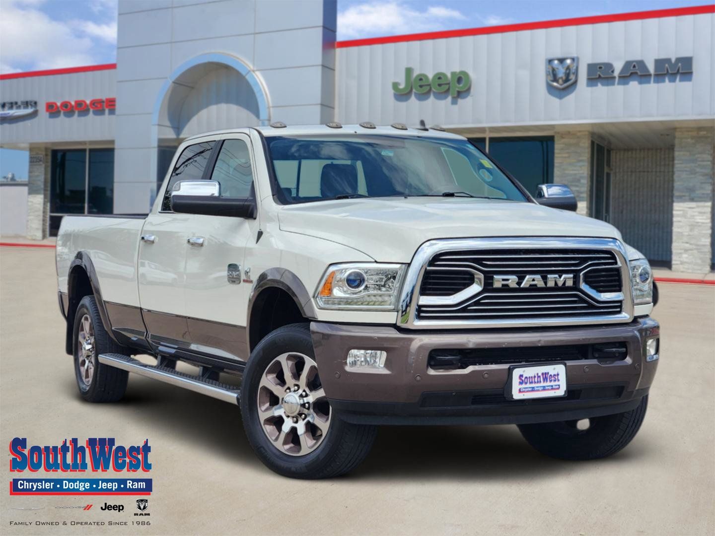 Pearl White 2018 RAM 3500 Pickup Truck Four-Wheel Drive 6-Speed Automatic