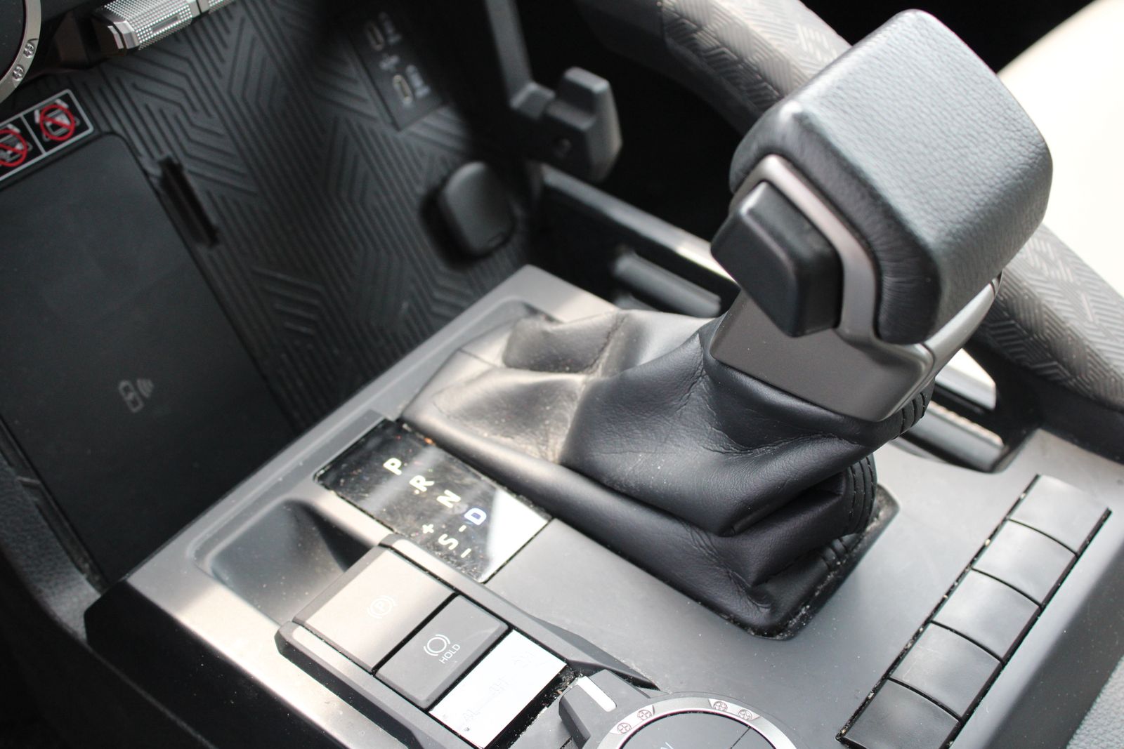 Used 2024  Toyota SR5 image 17