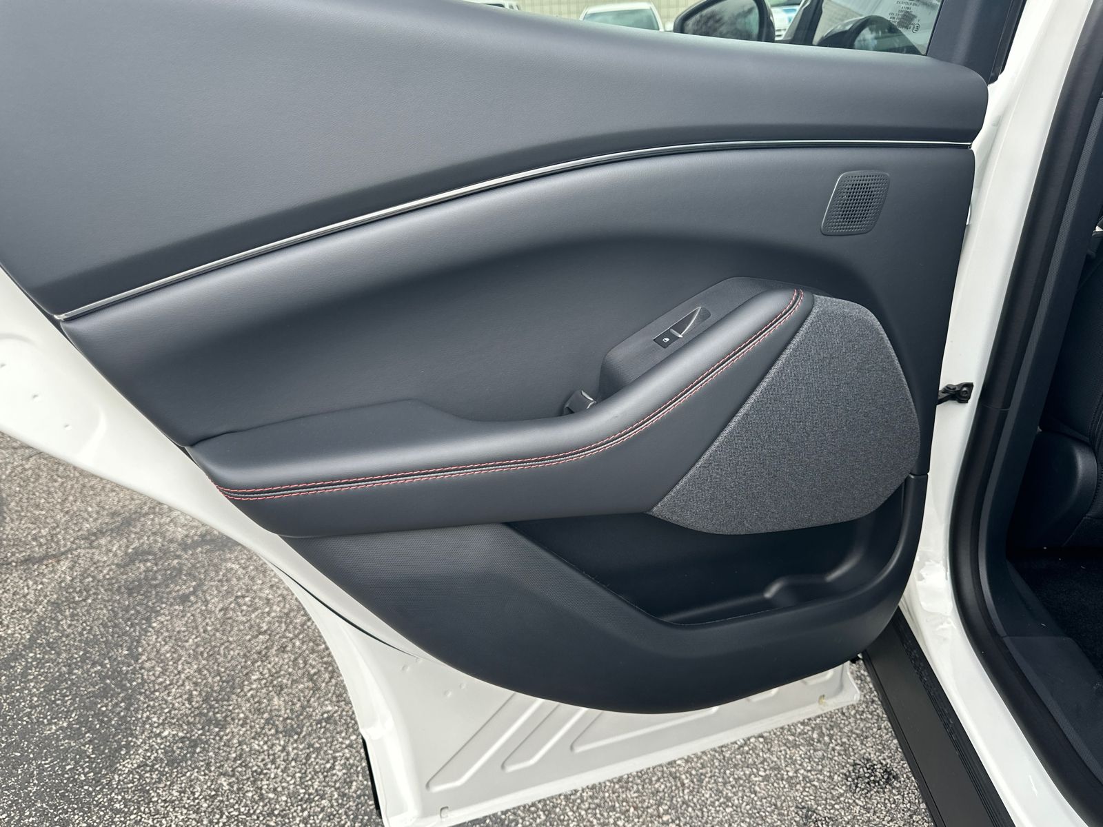 New 2026 Star White Metallic Tri-coat Ford Premium image 23