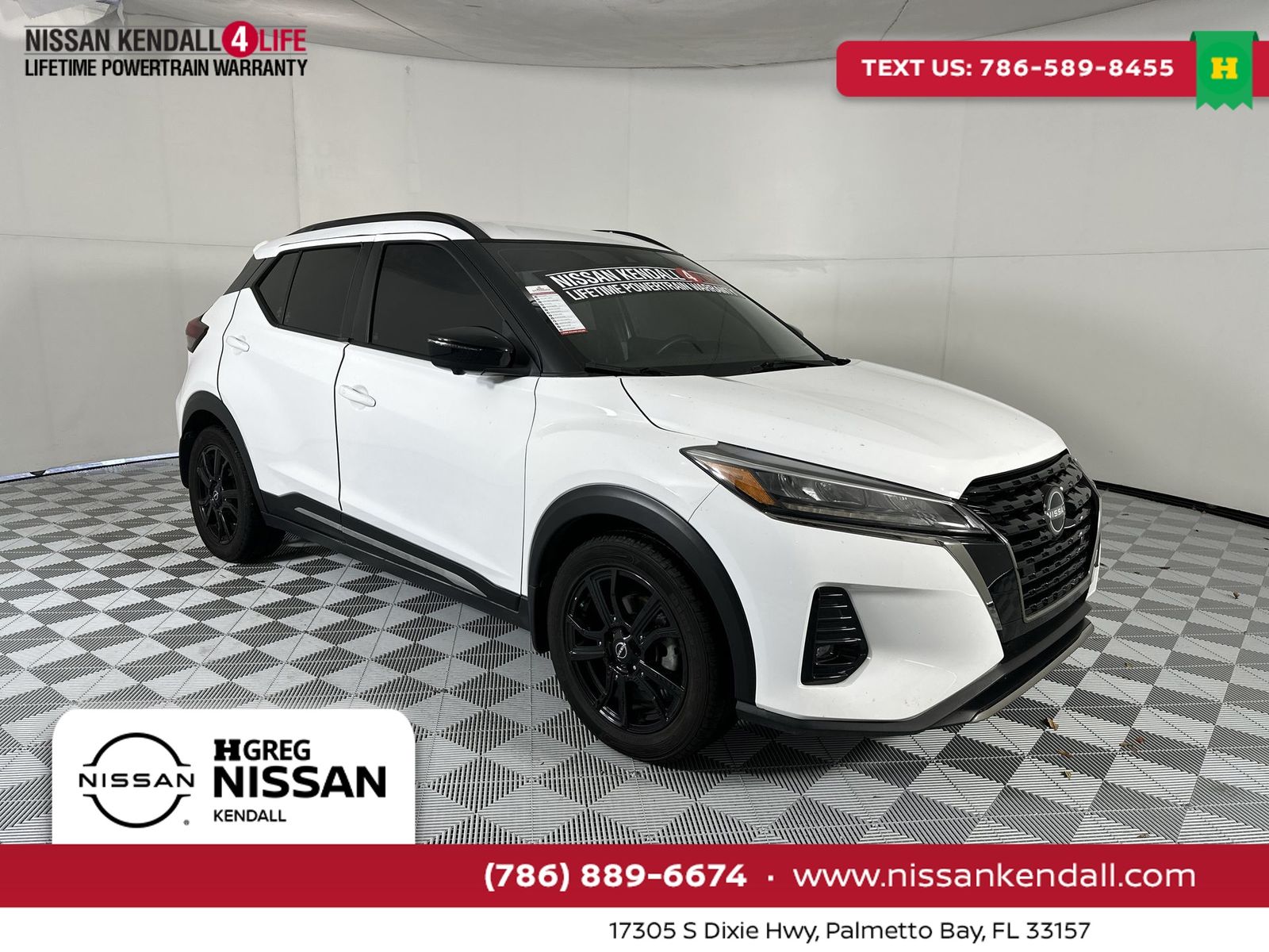 White (Fresh Powder) 2023 Nissan Kicks SR FWD SUV / Crossover Front-Wheel Drive Continuously Variable Transmission