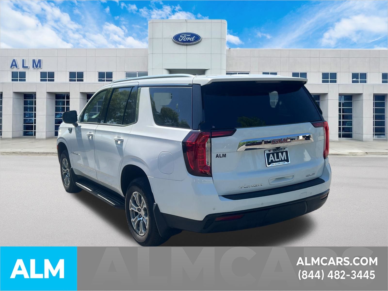 Used 2024 White GMC SLE image 8