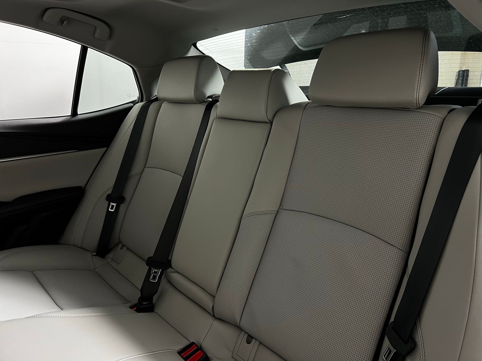 Thumbnail: 2025 Toyota Camry - 21