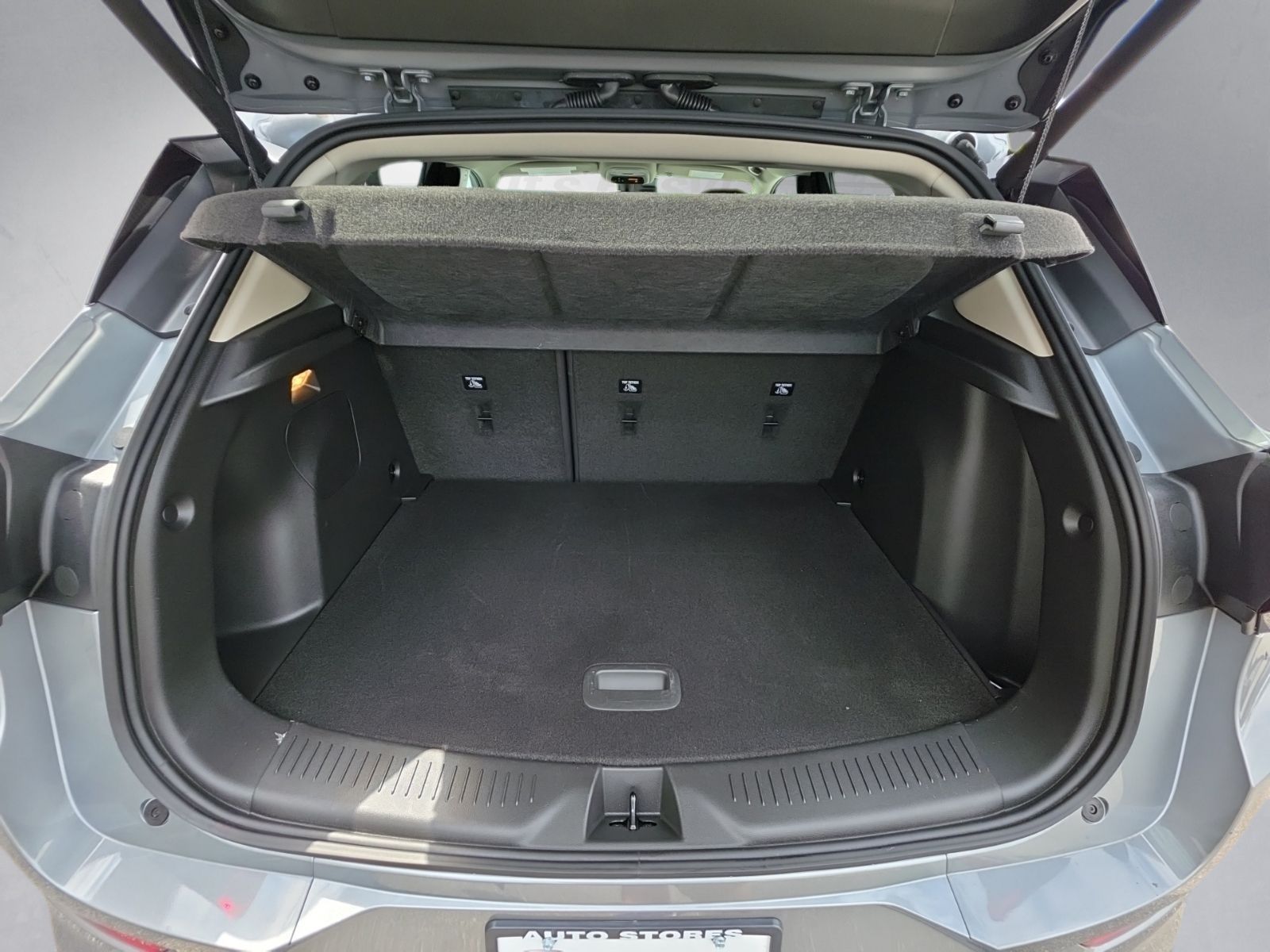 Used 2023 Gray Buick Select image 30
