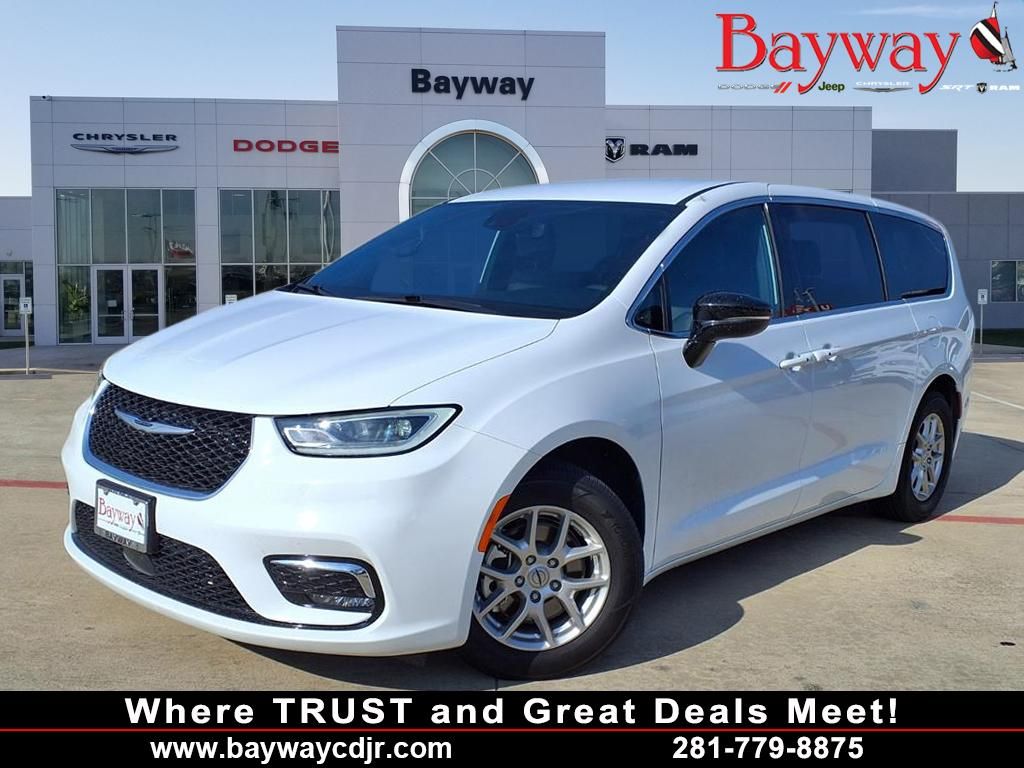 2025 Chrysler Pacifica Select FWD
