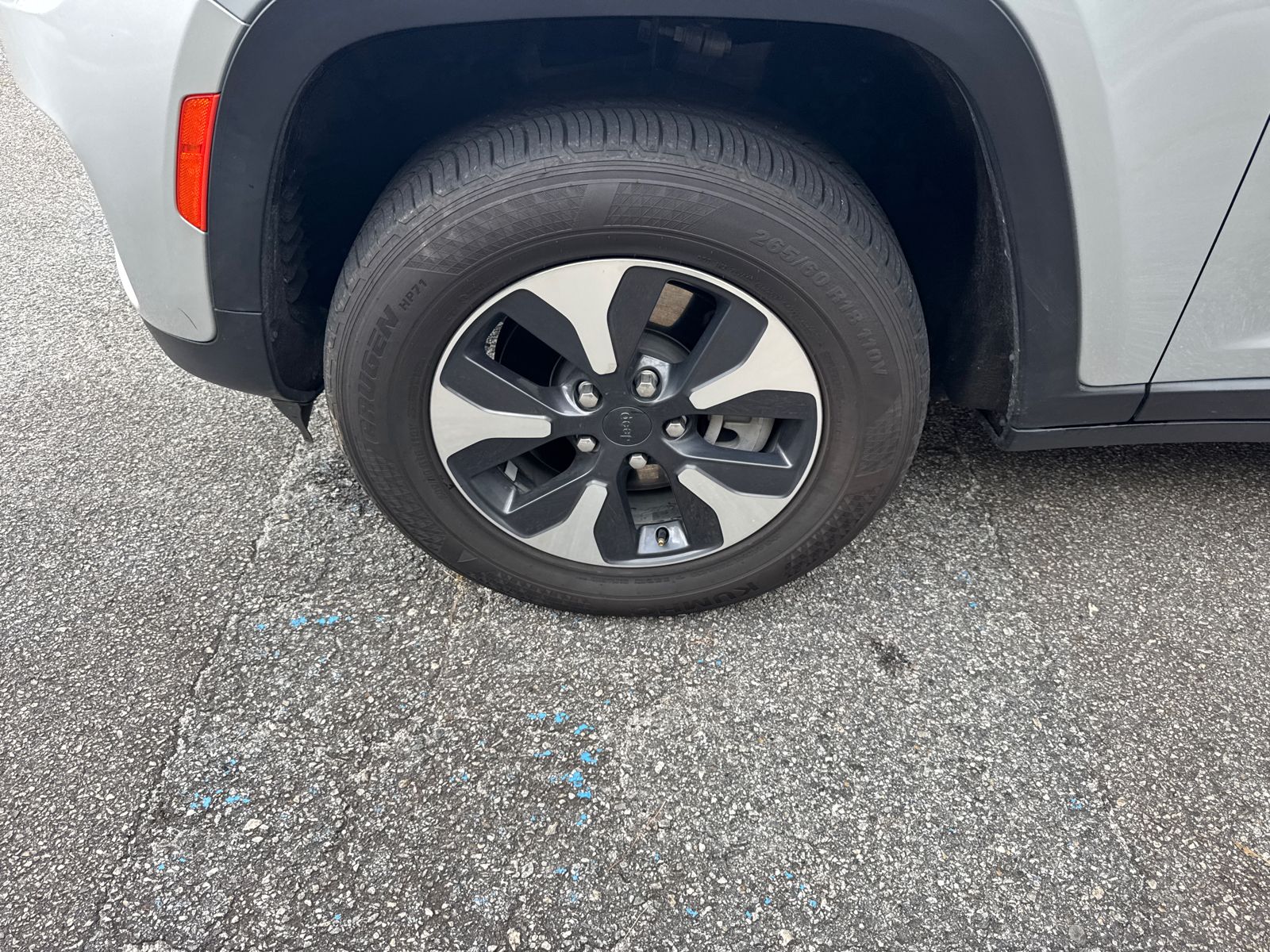 Used 2024 Silver Jeep 4xe image 11
